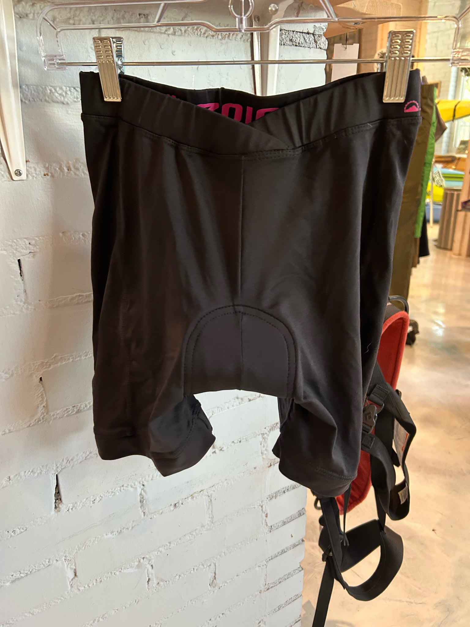 Size M Zoic Bike shorts