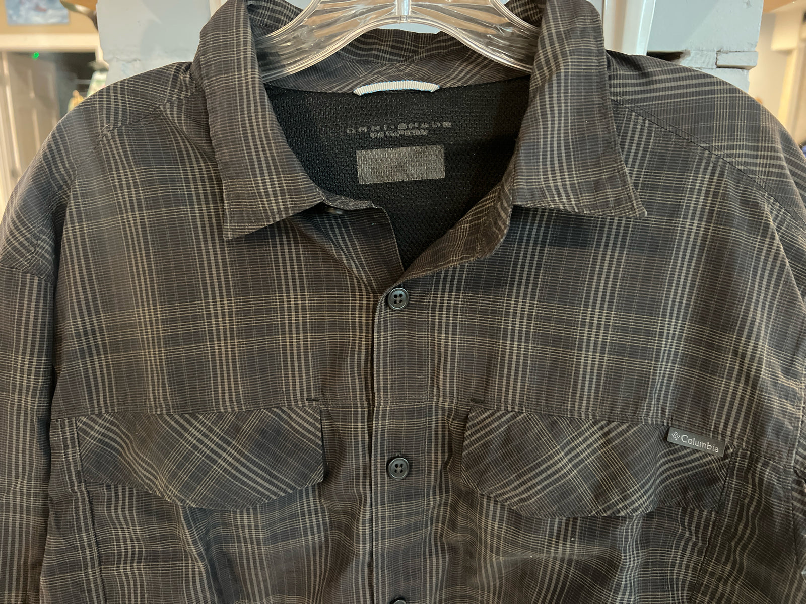 Size M Columbia Long Sleeve Shirt