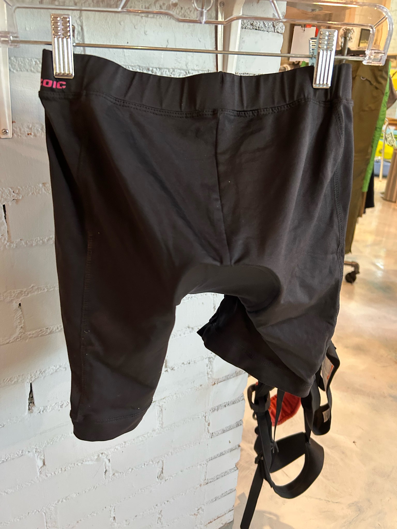 Size M Zoic Bike shorts