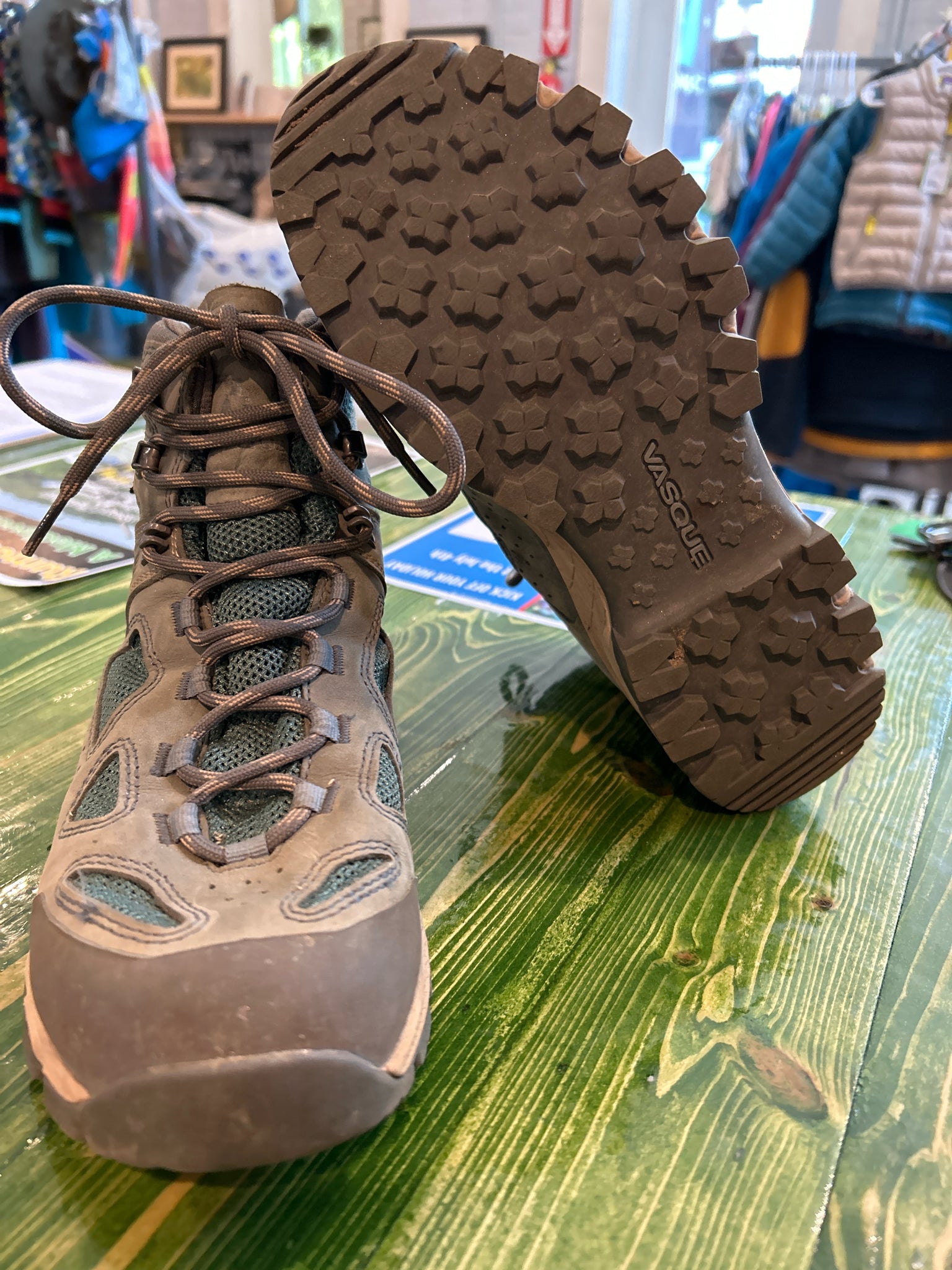 9.5 Vasque hiking shoe