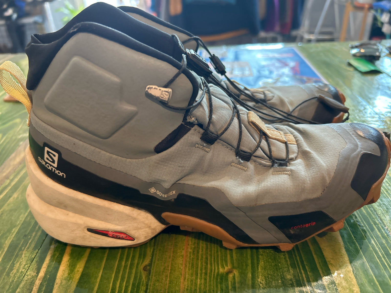 Salomon W Size 7.5 Cross Hike Mid Hiking Shoes