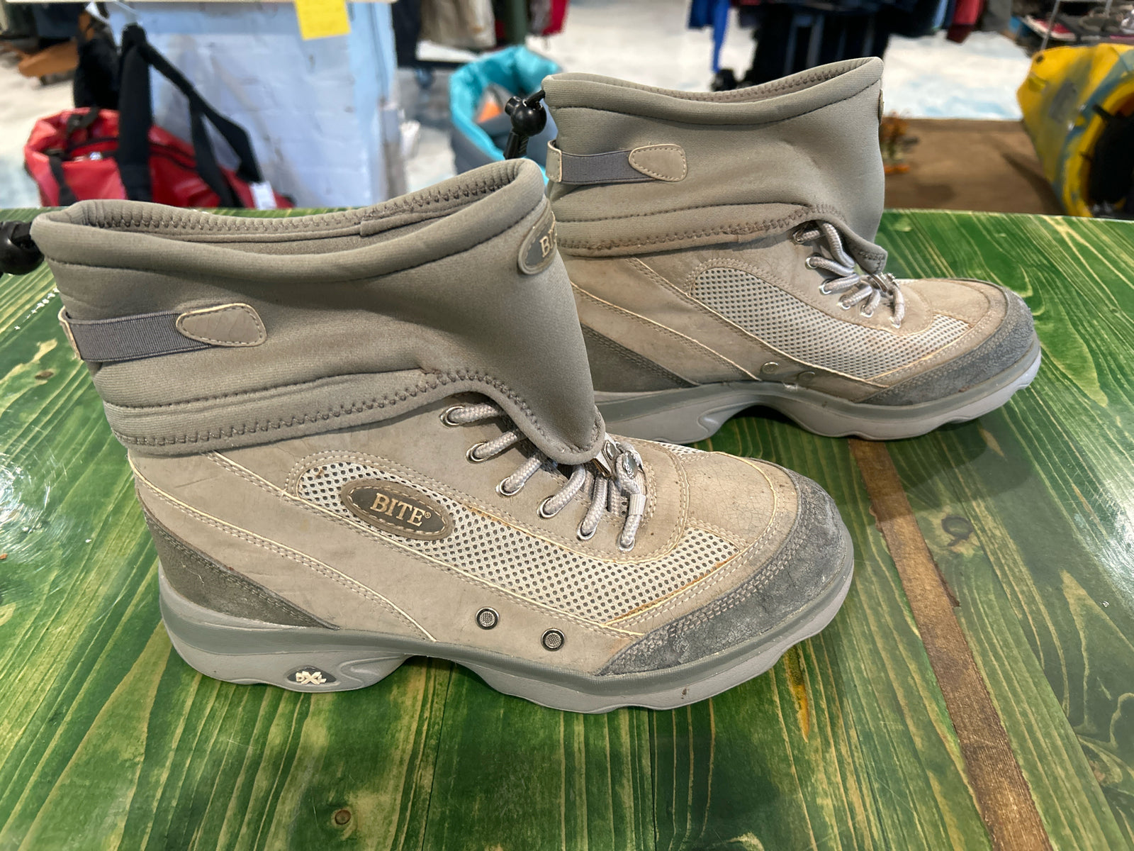 DXL Bite Boots, Mens 9