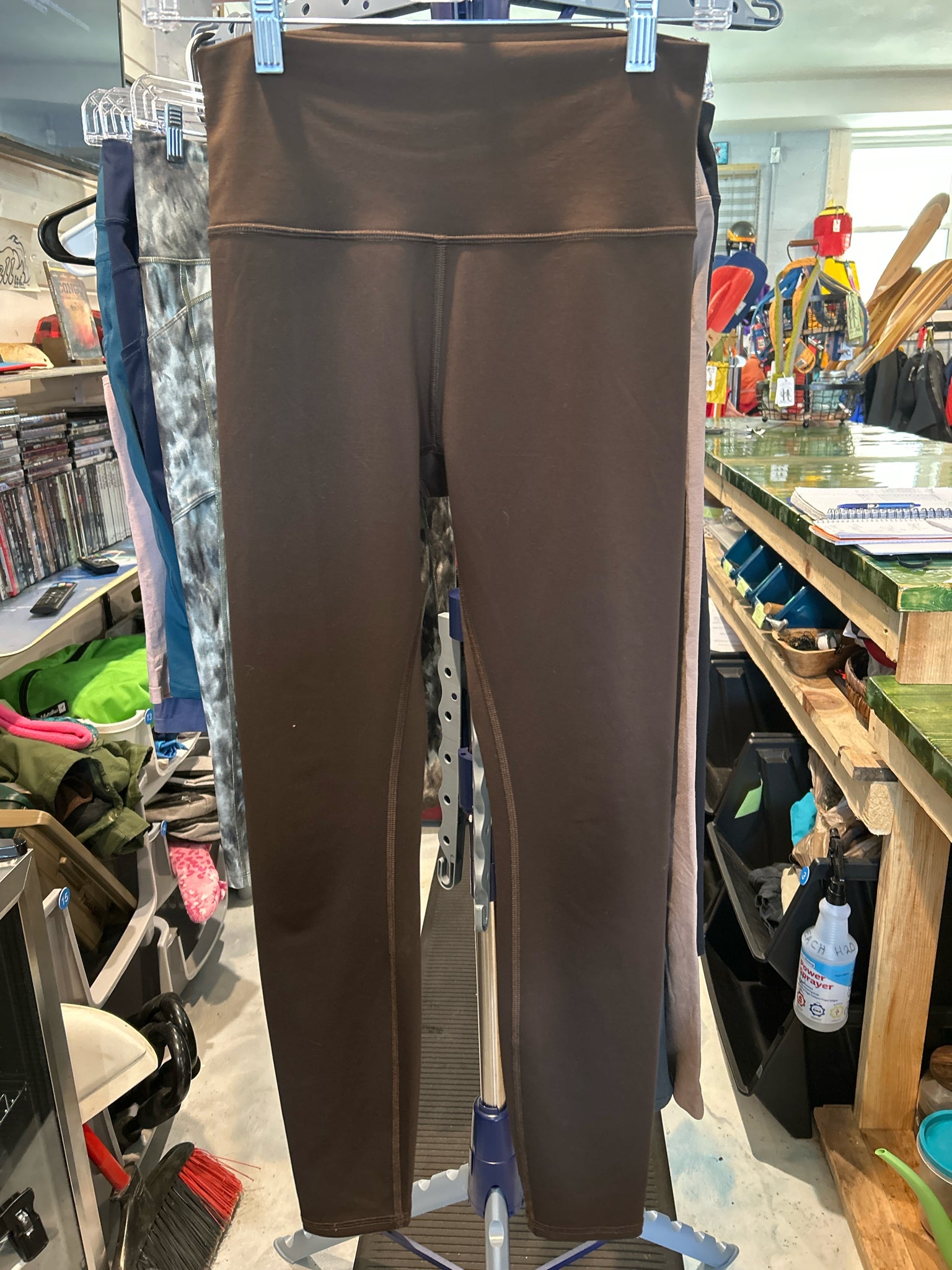 Size M alo Leggings