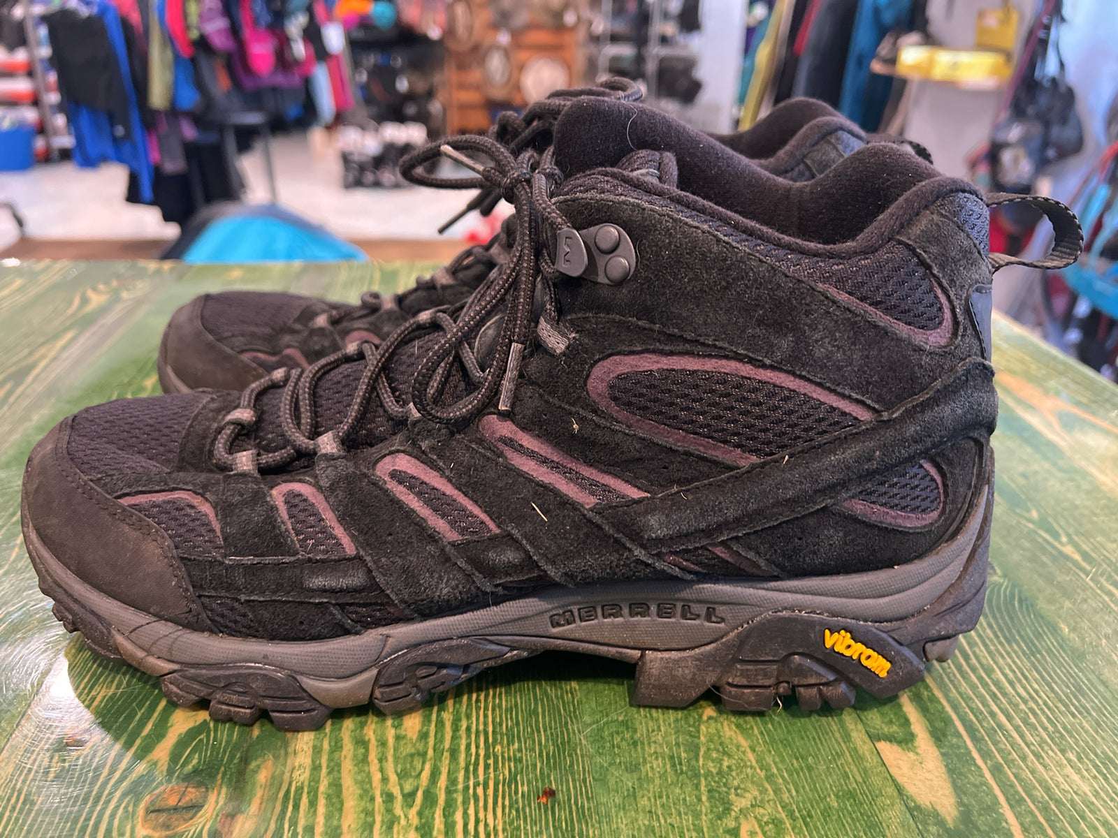 11.5 Merrell hiking shoe