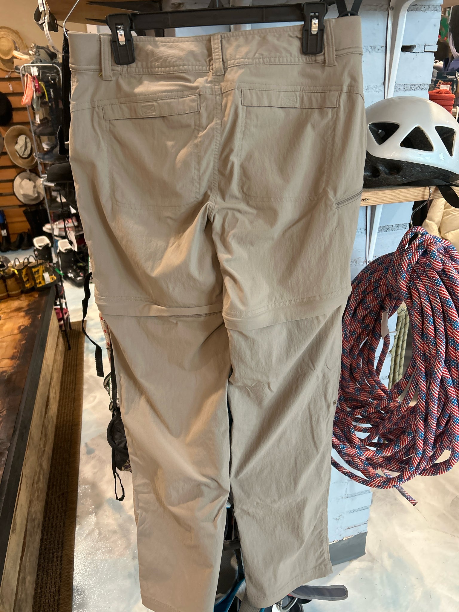 Size 6 World Wide Sportsman Pants