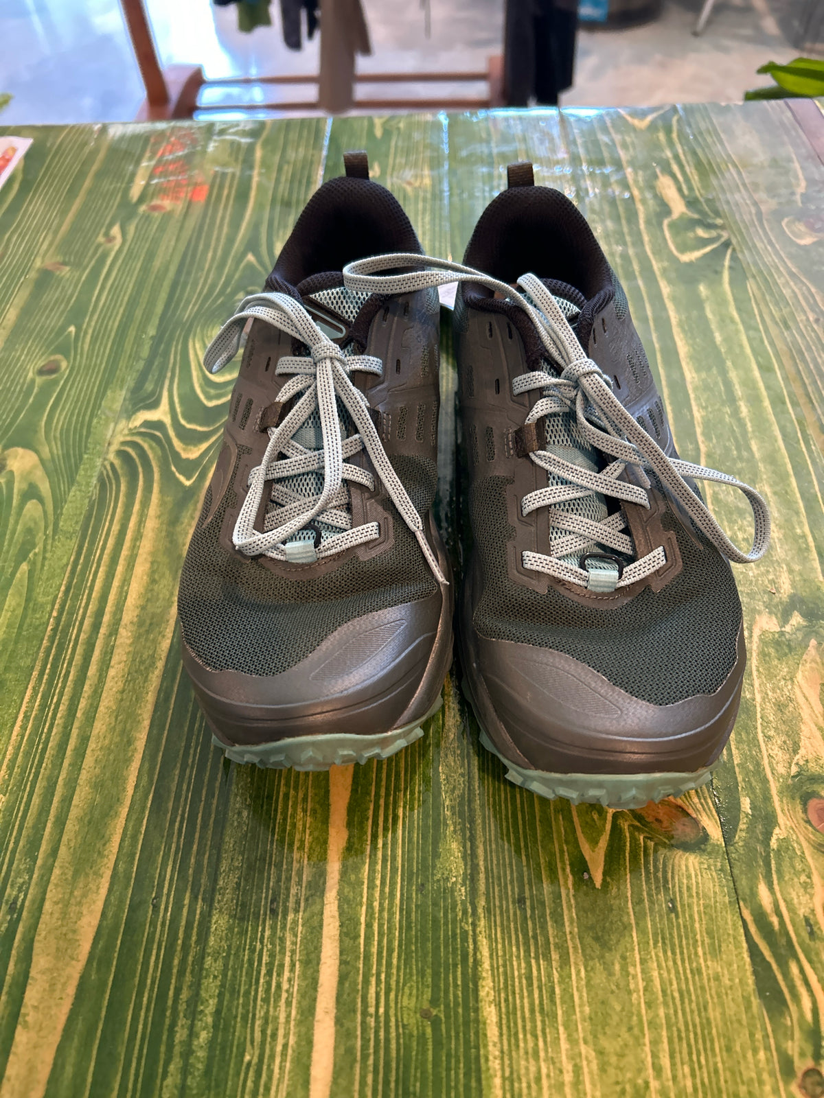 Women's Size 8.5 Saucony Peregrine Trail Running Shoes