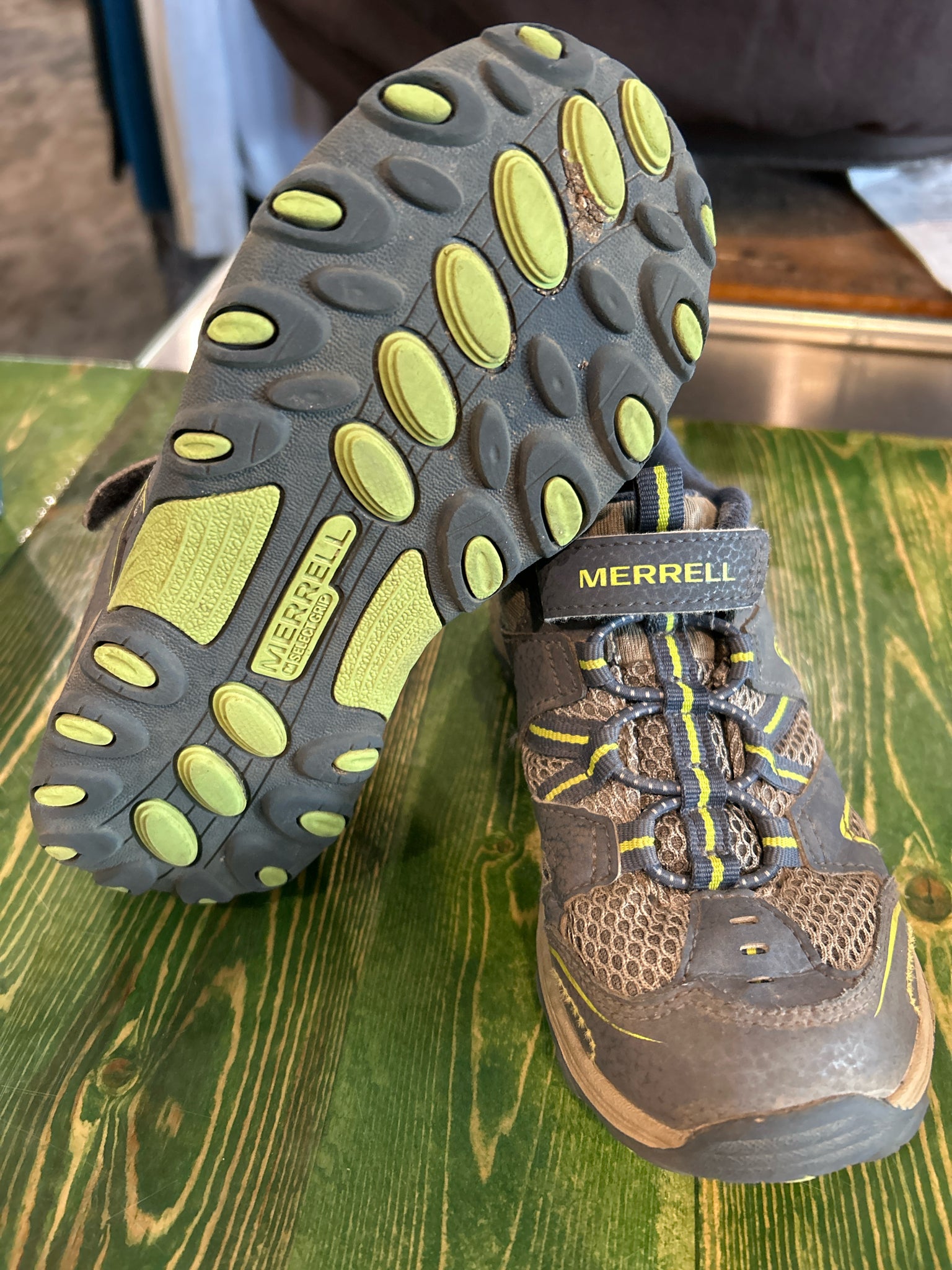 Merrell Size 13.5 Grey Kids shoes