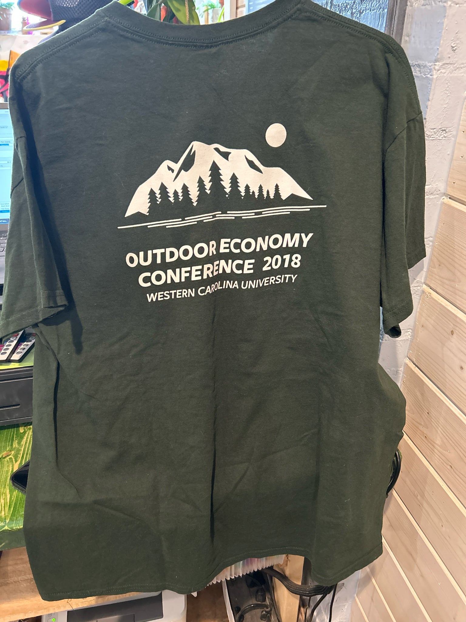Size X-Large Forest Green Shirt