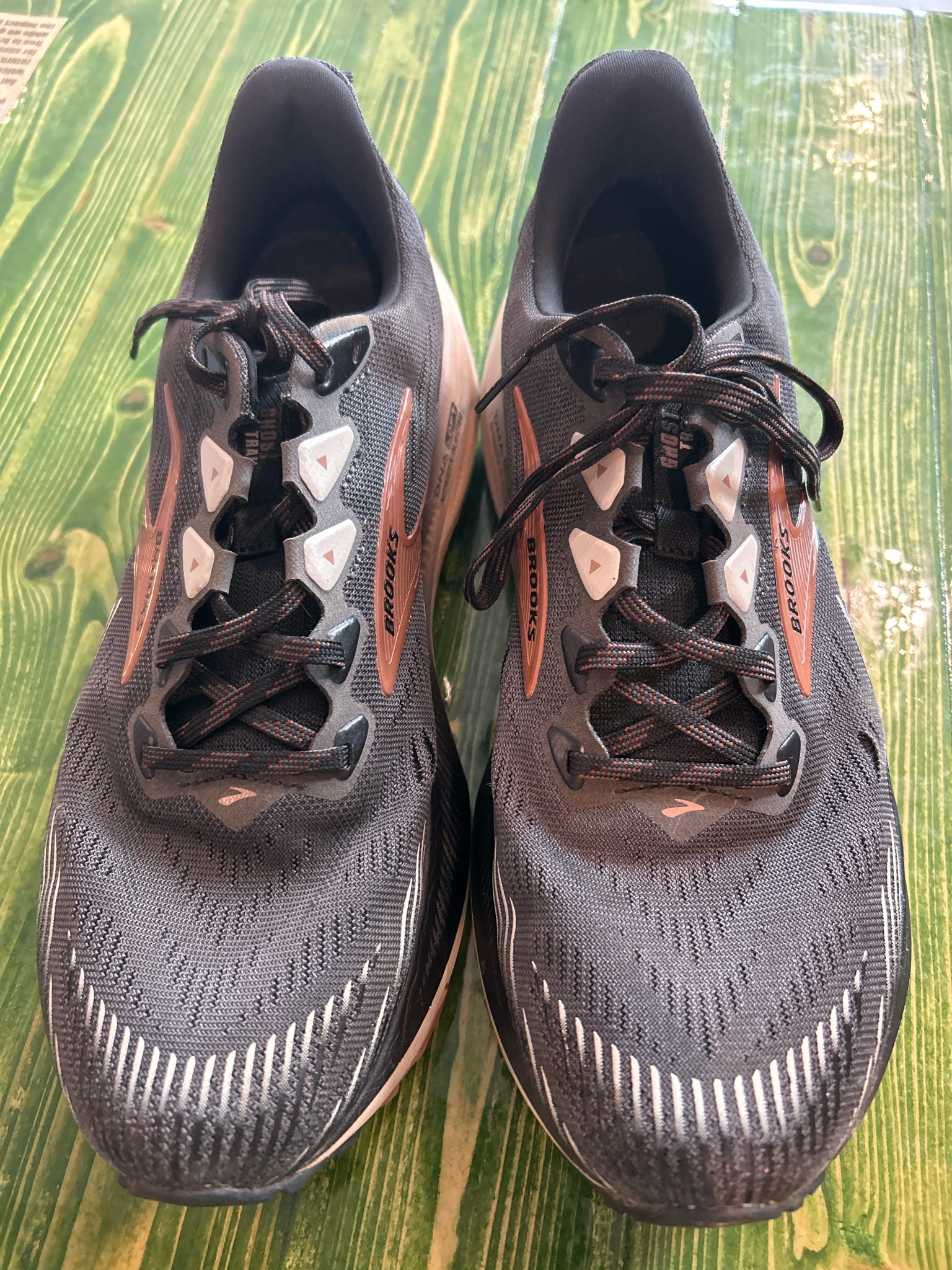 Brooks Ghost Trail Running Shoe Mens Size 9.5
