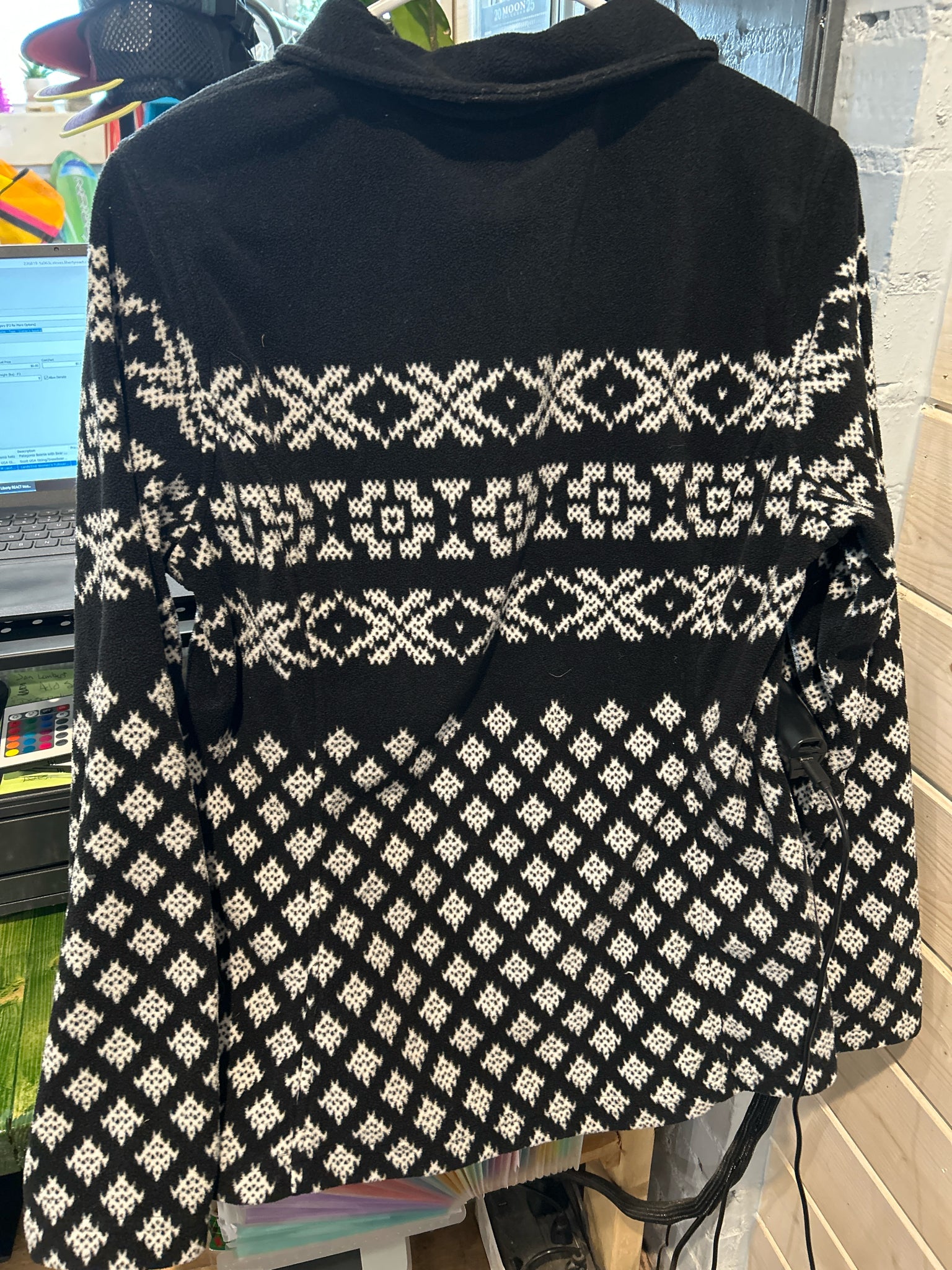 Size M Lands End Sweater