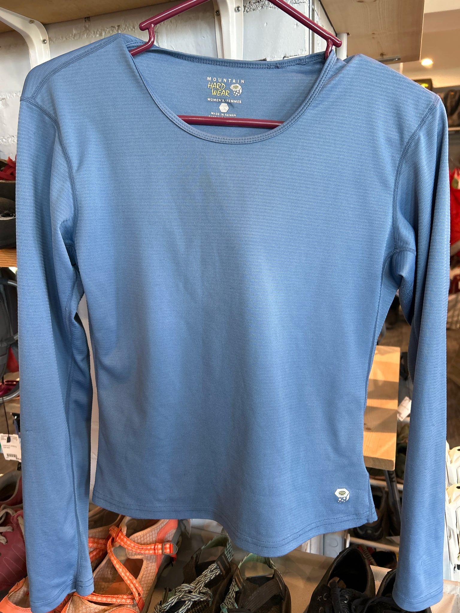 Size M Mountain Hardwear Long sleeve