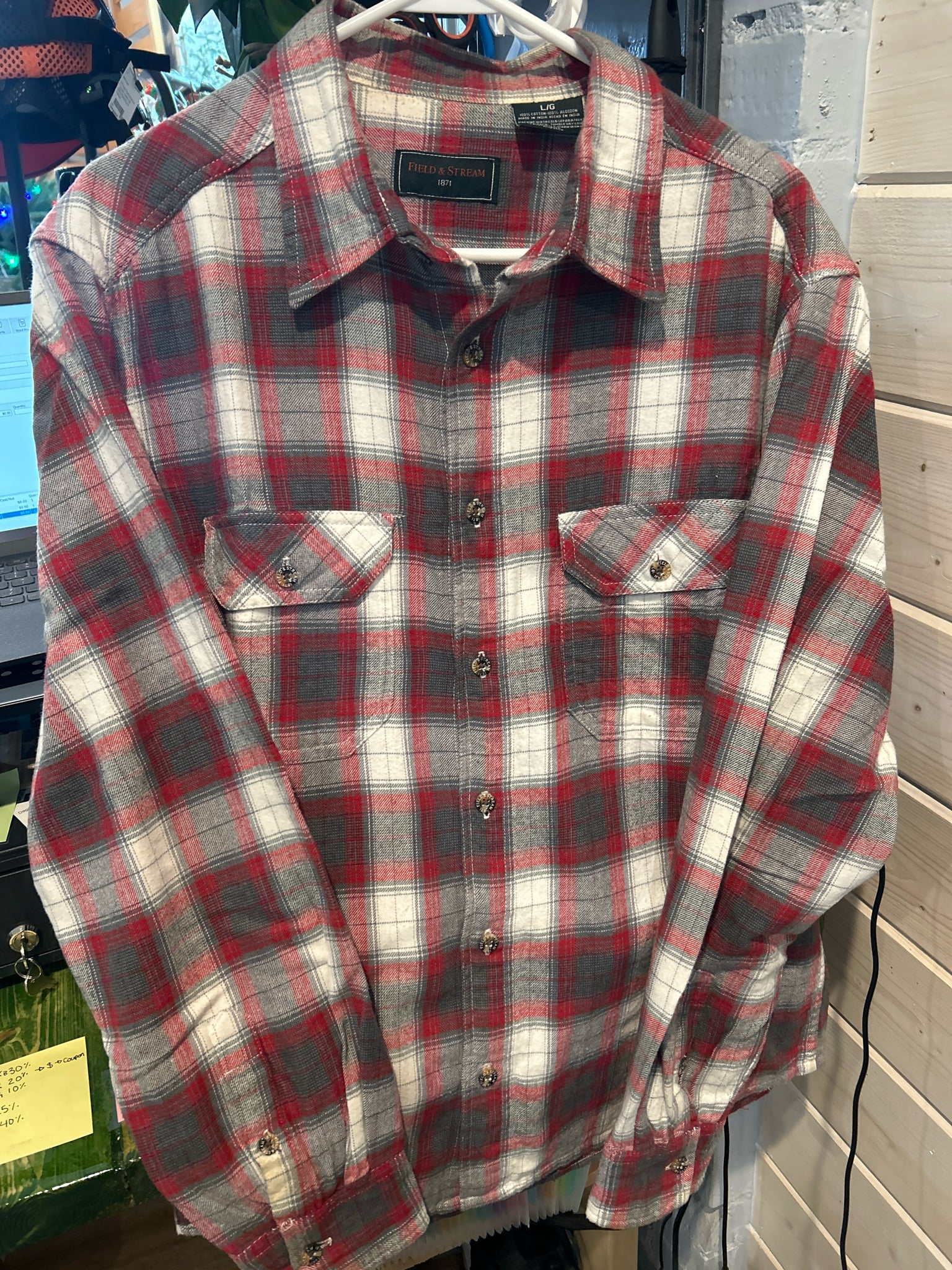 Field and Stream Size L Shirt