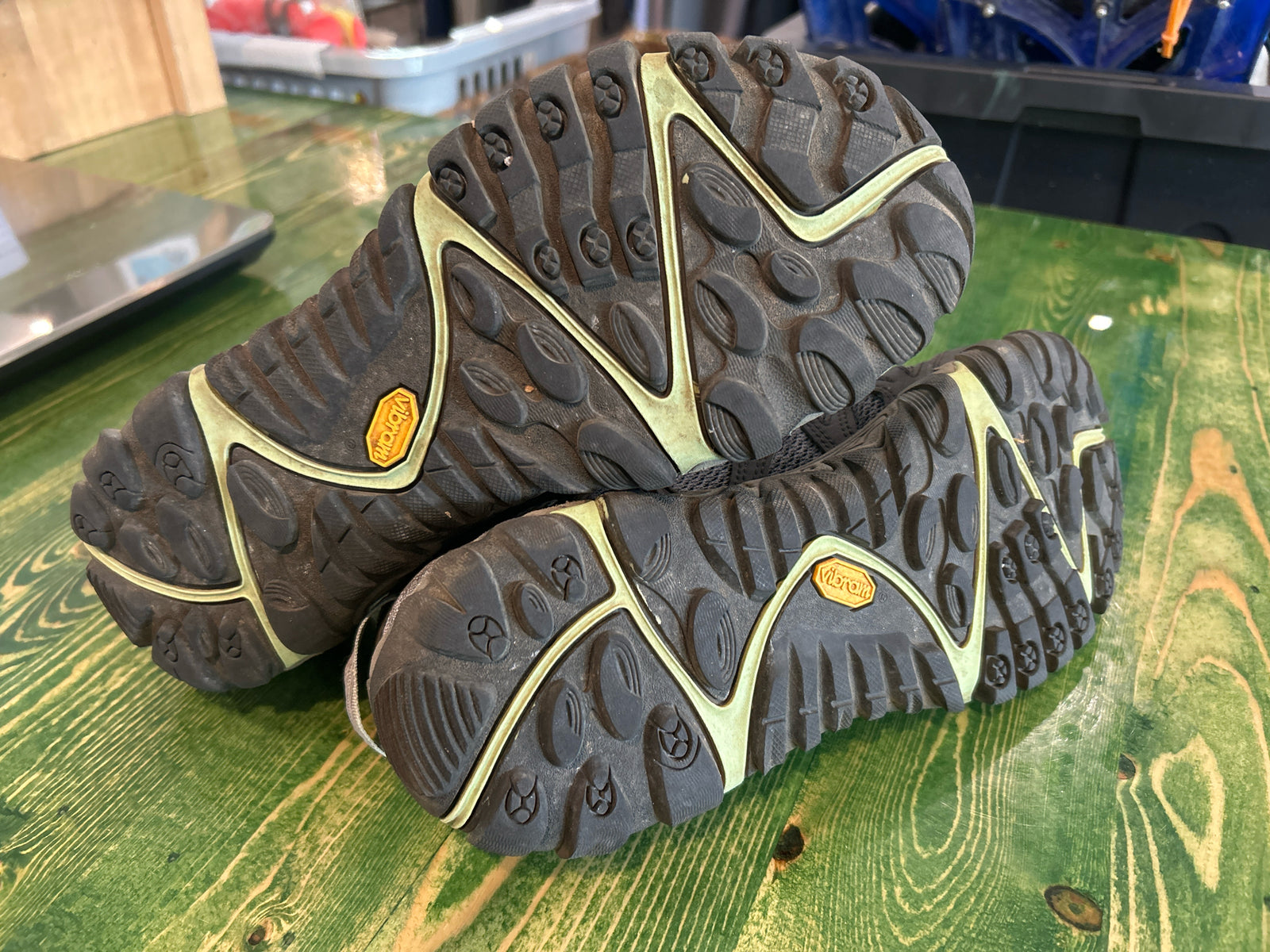 Merrell Womens Size 9.5 Charcoal Shoes