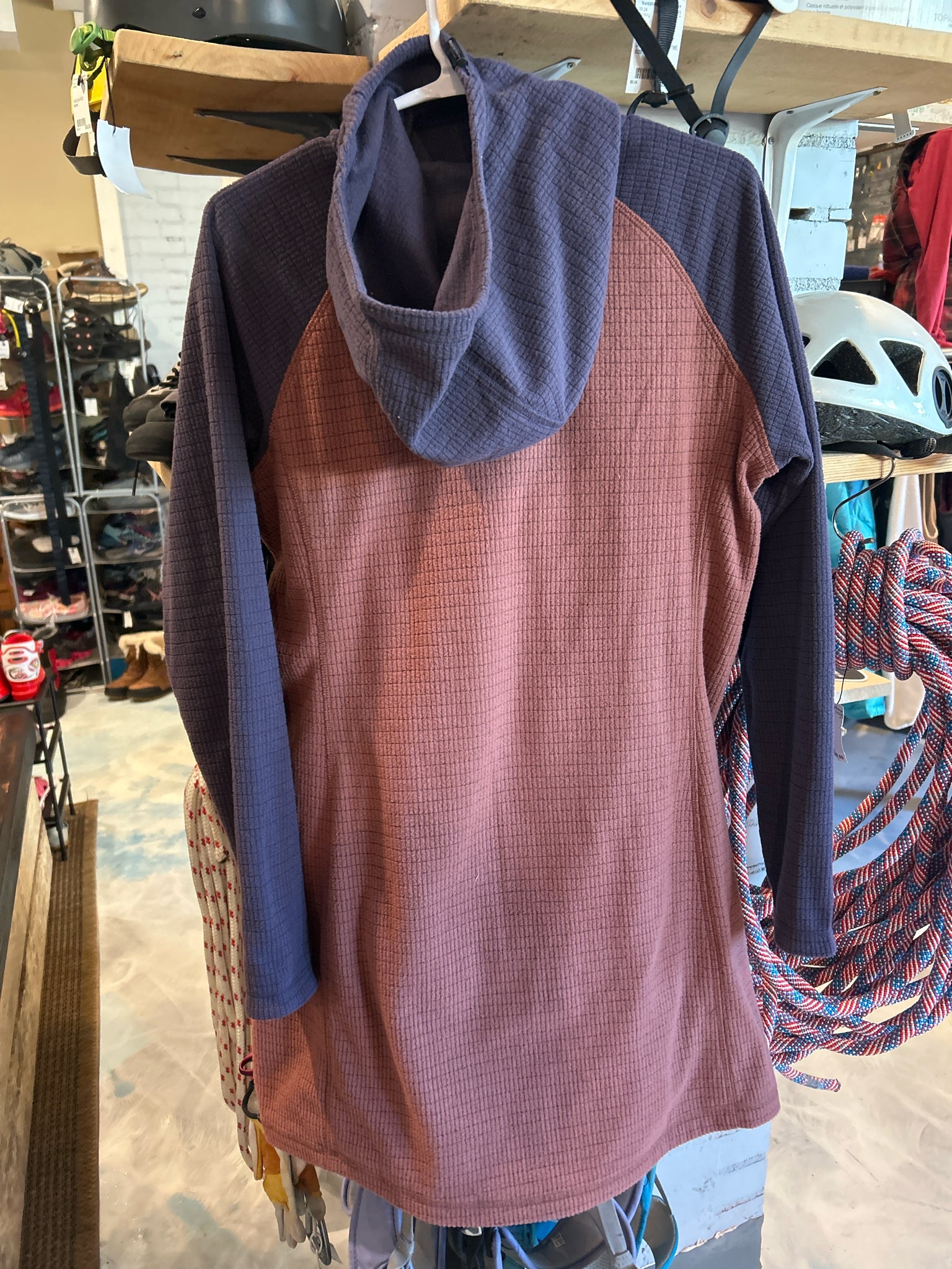 Size M Mountain Hardwear Summit Grid  Dress