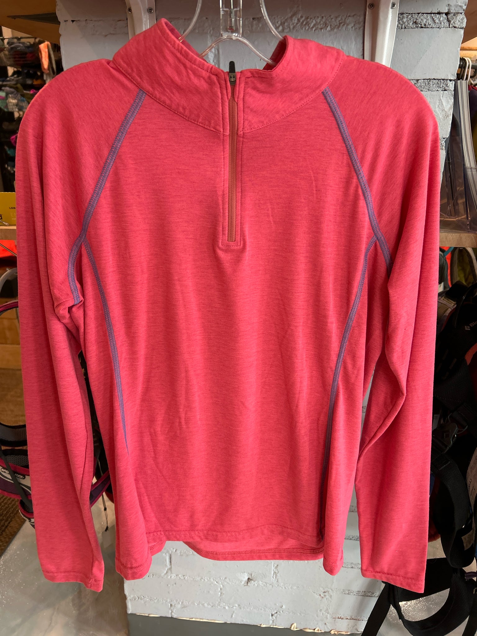 Size M Orvis Long sleeve