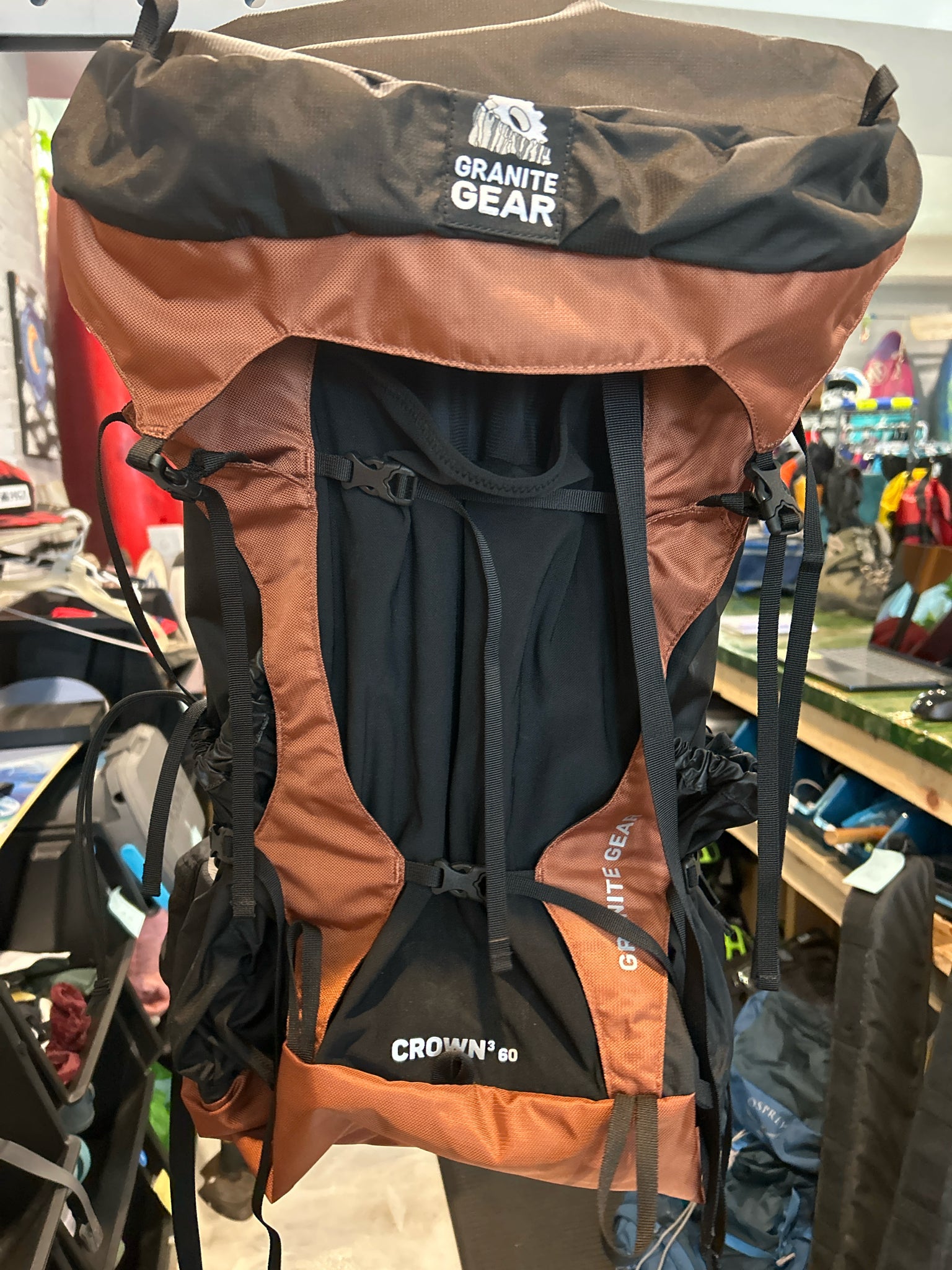 Granite Gear Crown 3 60L  Backpack