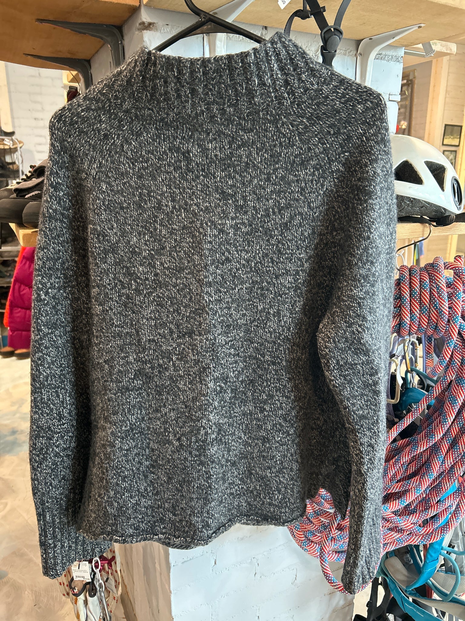 Size L Old Navy Sweater