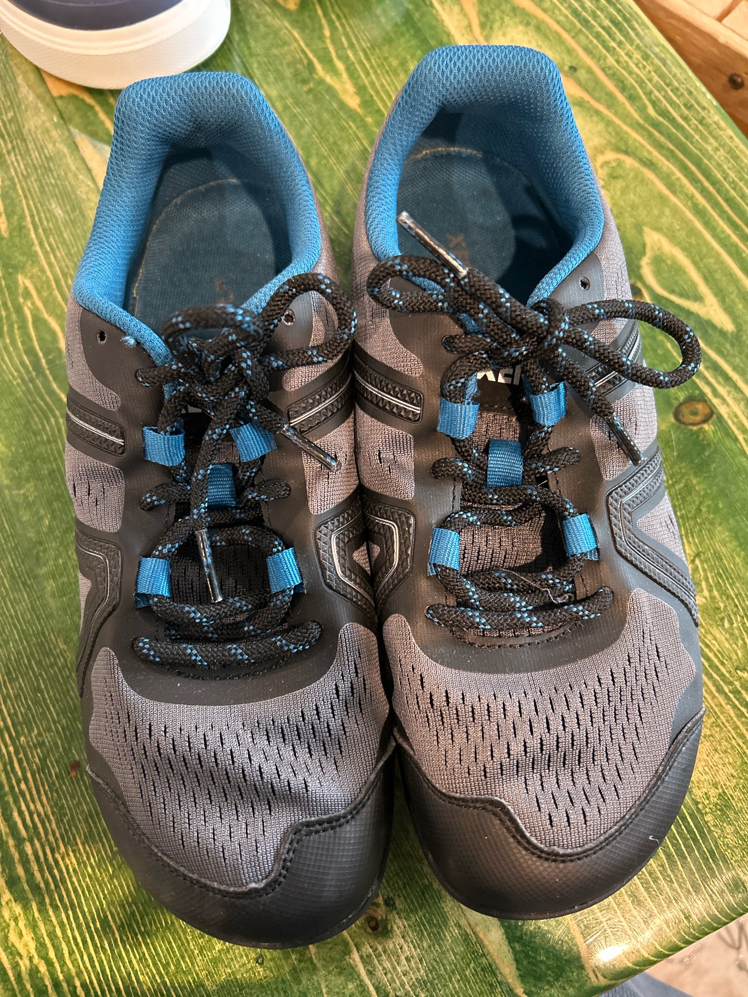 Xero Size 9 Blue Shoes