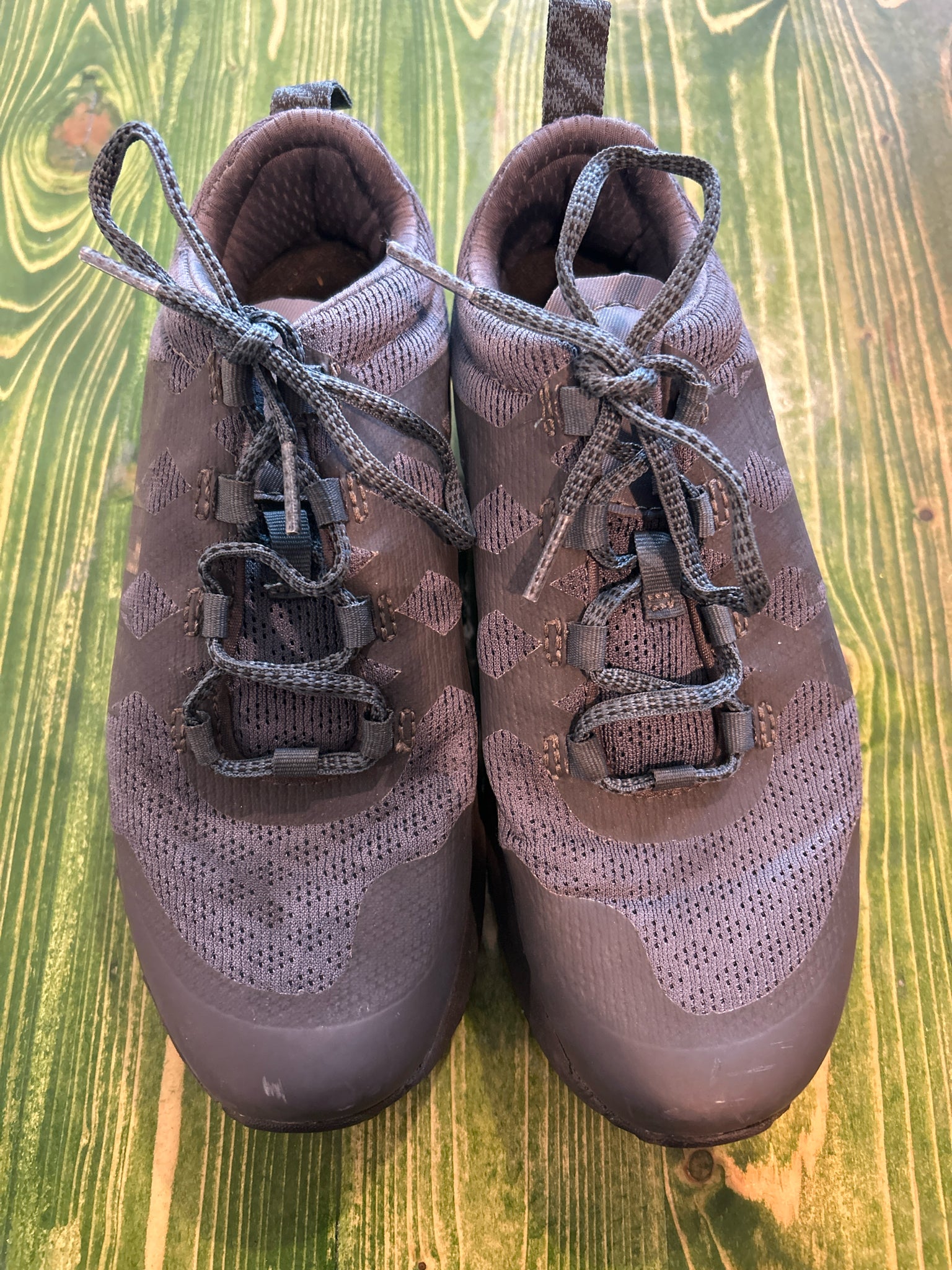 5.11 Size 6 Blue Shoes