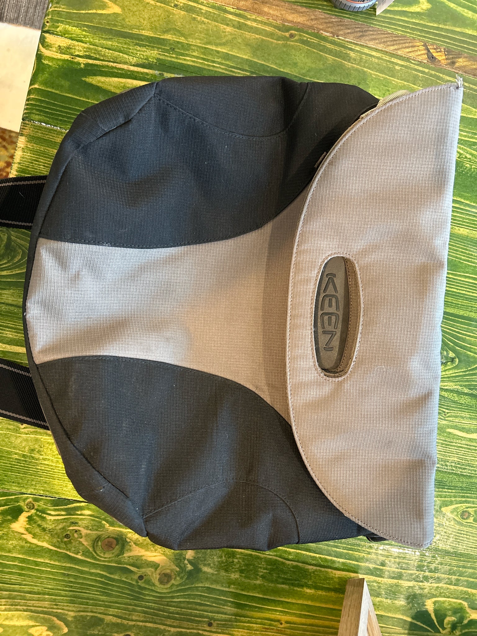 Keen Crossbody Purse