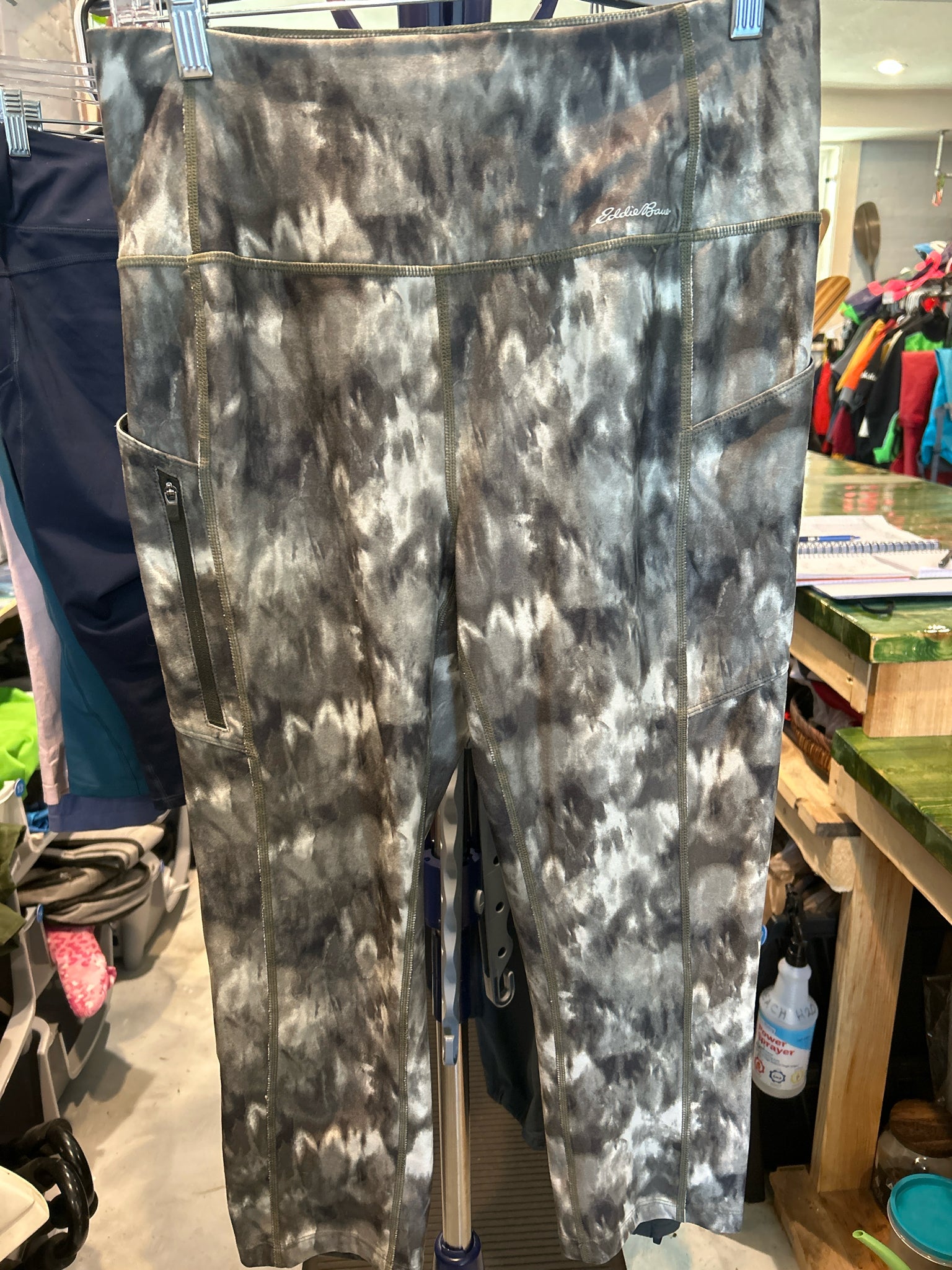 Size M Eddie Bauer Leggings