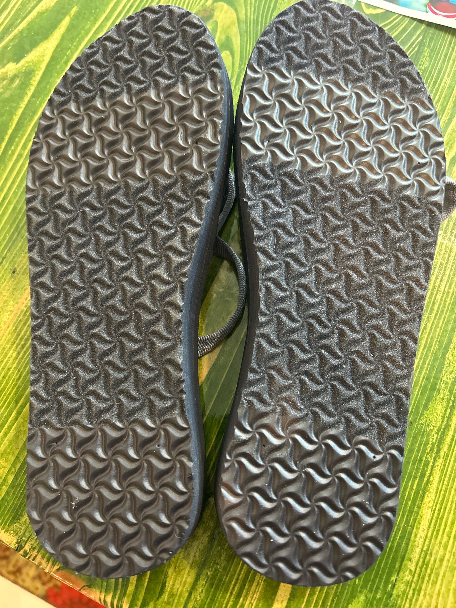 10 Teva Olowahu Flip-flop Sandals