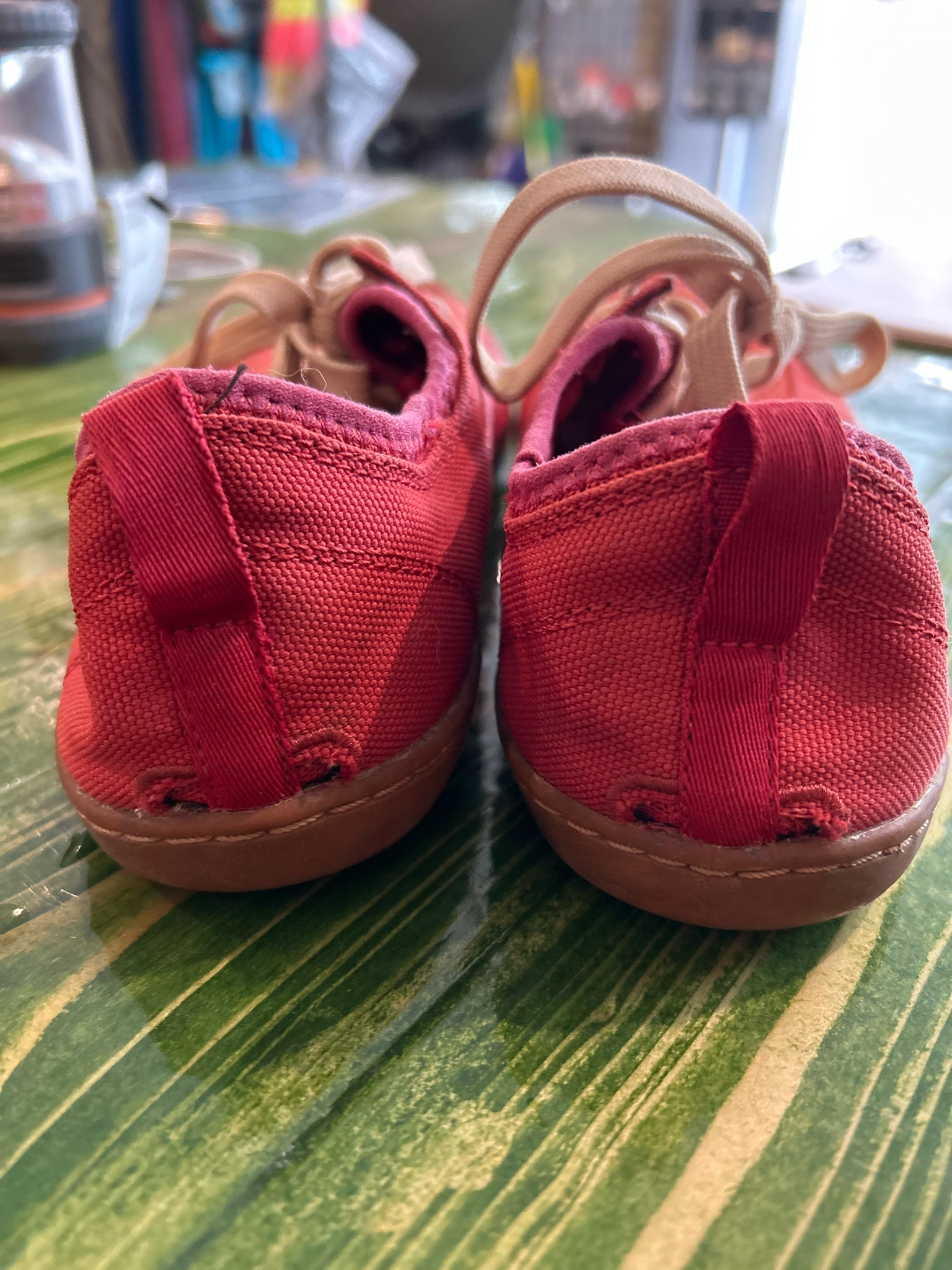 Astral Designs Womens Loyaks Size 7 Red Shoes