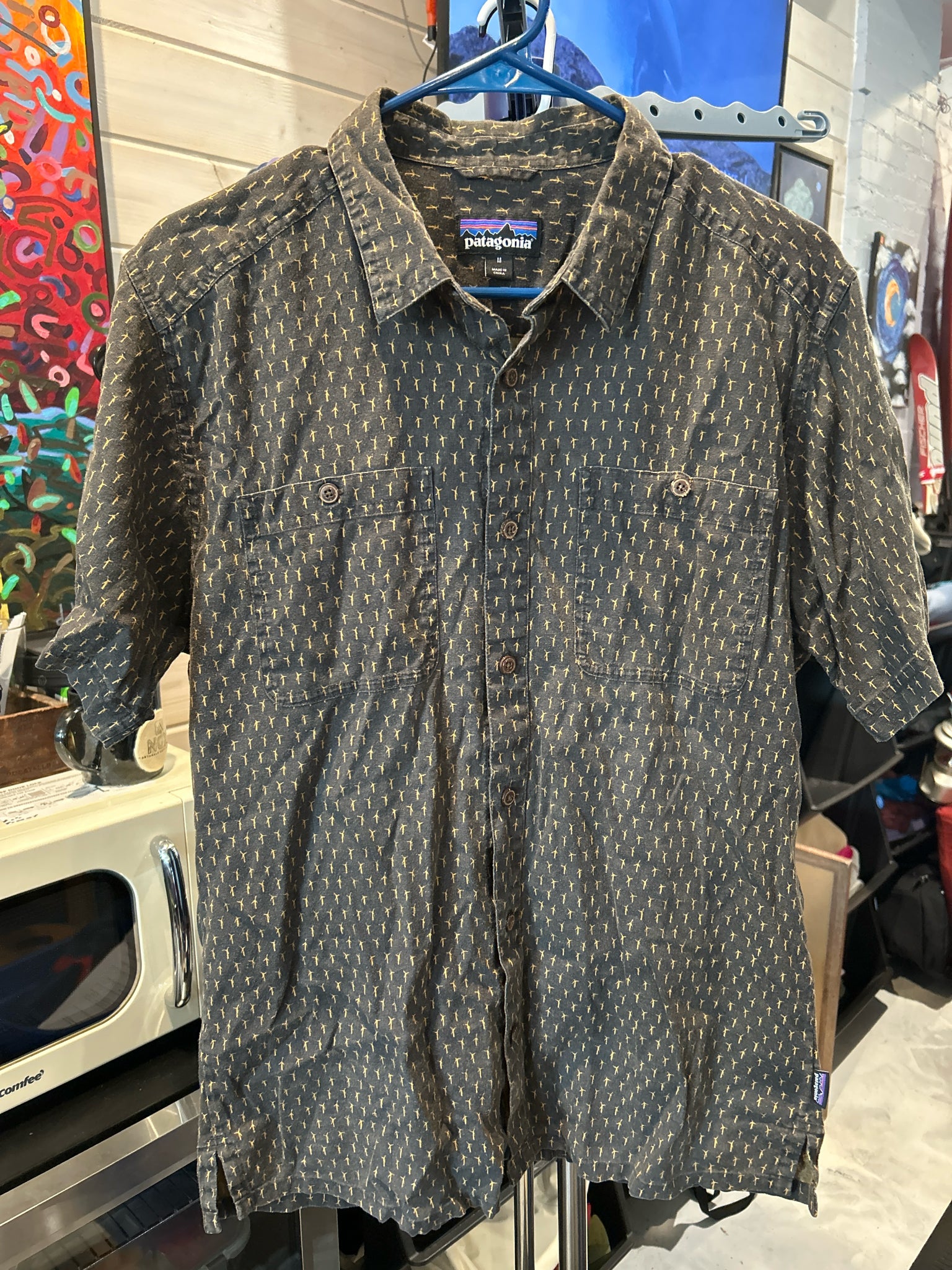 Size M Patagonia Men's Back Step Short Sleeve Button Up