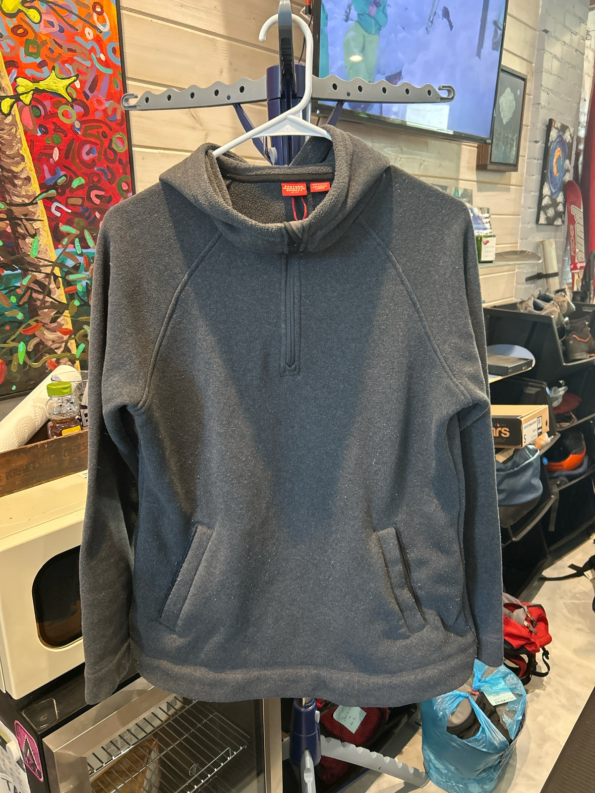 Women's Size Large Eastern Mountain Sports Sweatshirt