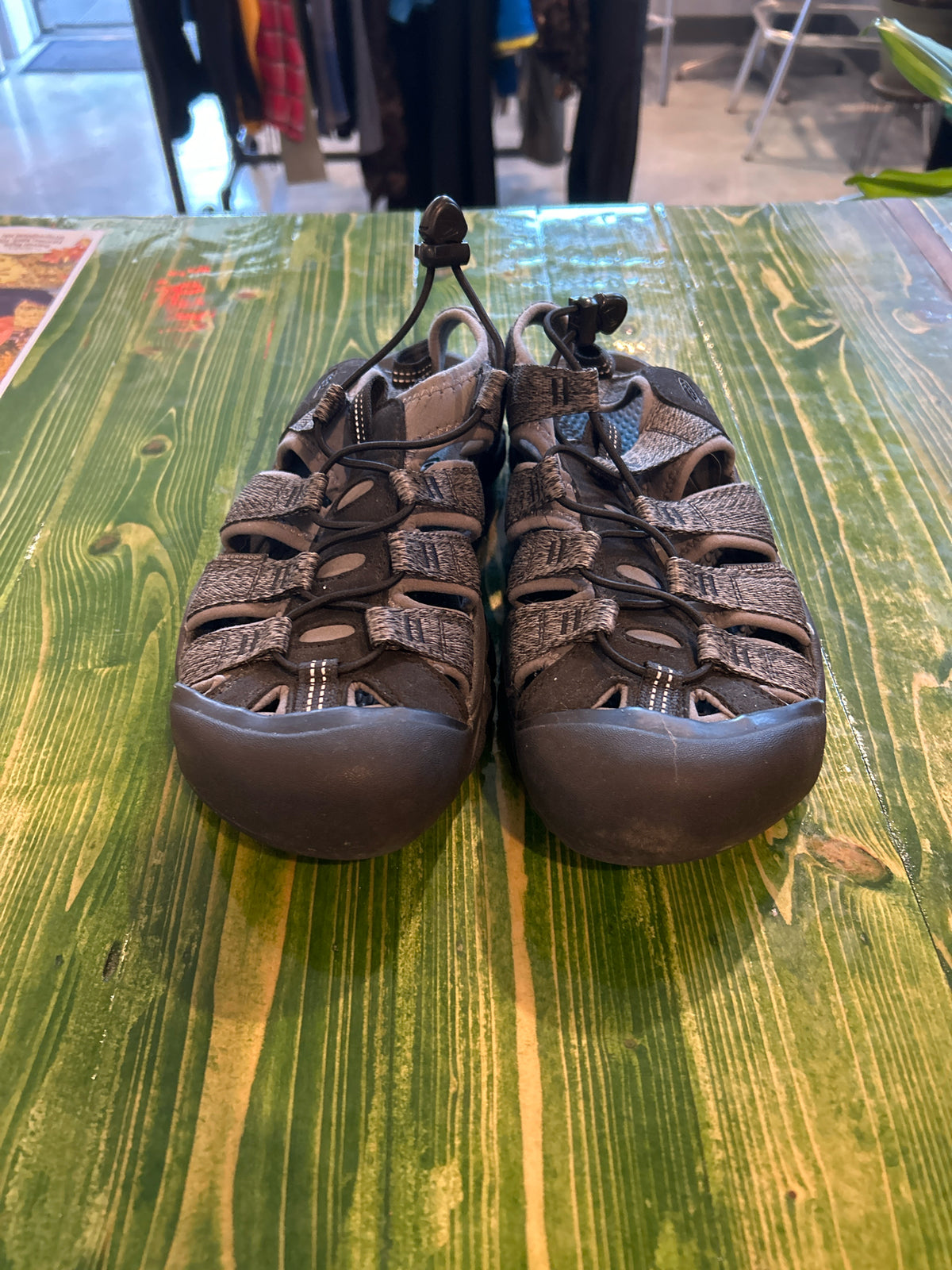 Men's Size 10 Keen Newport H2 Hybrid Sandals
