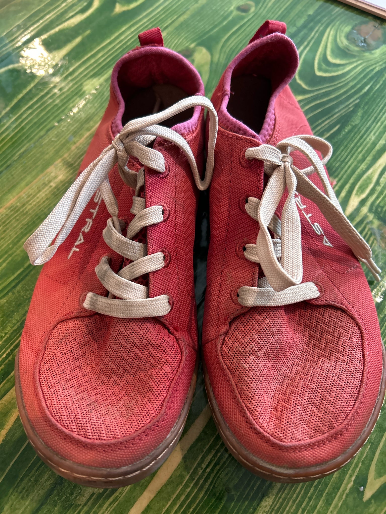 Astral Designs Womens Loyaks Size 7 Red Shoes