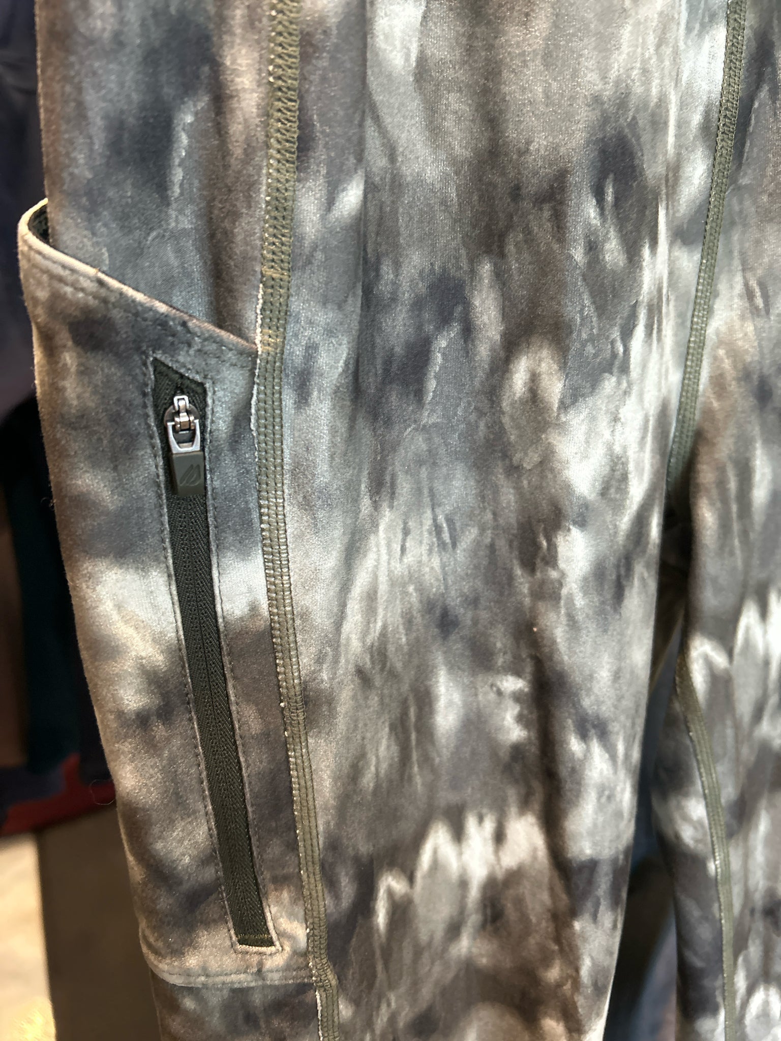 Size M Eddie Bauer Leggings