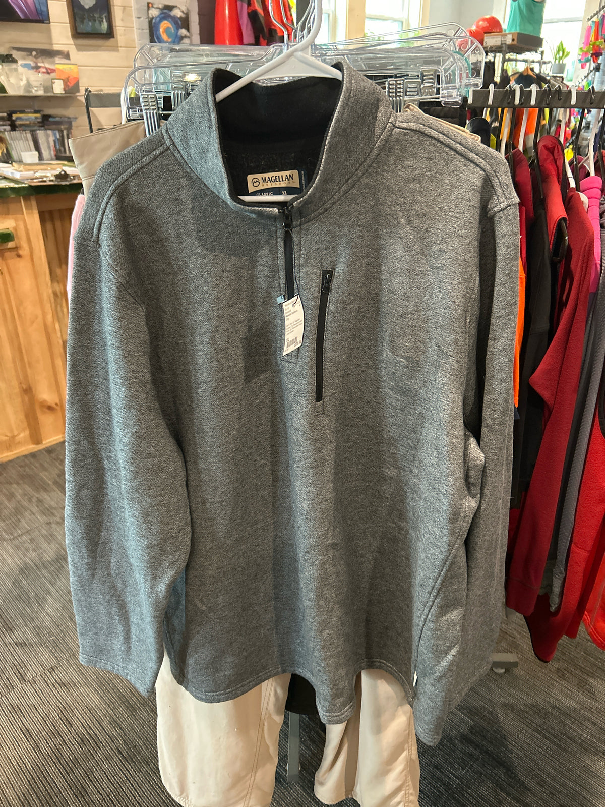 Men's Size XL Magellan Quarter Zip Sweatshirt