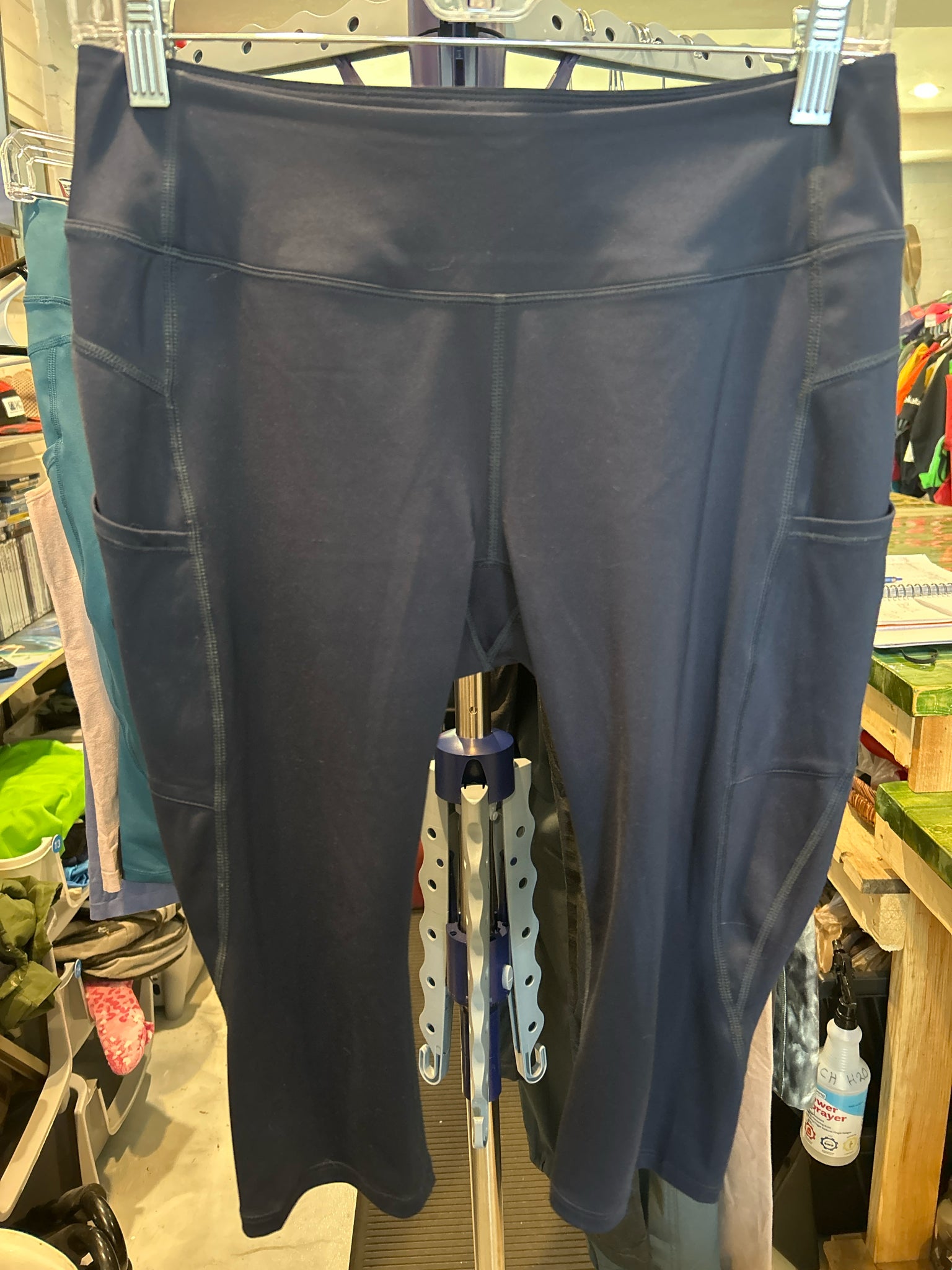 Size M Handful Leggings