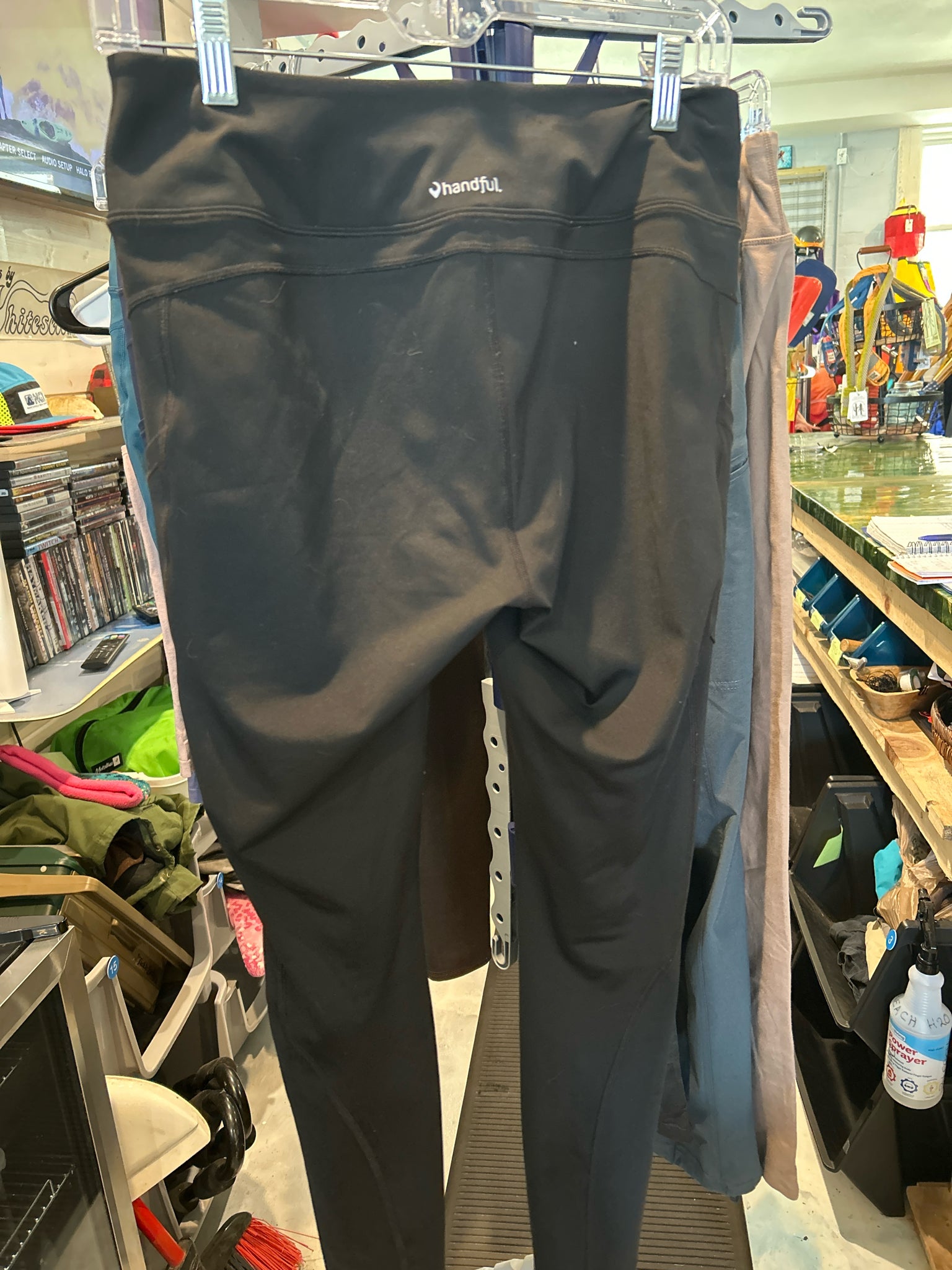 Size M Handful Leggings