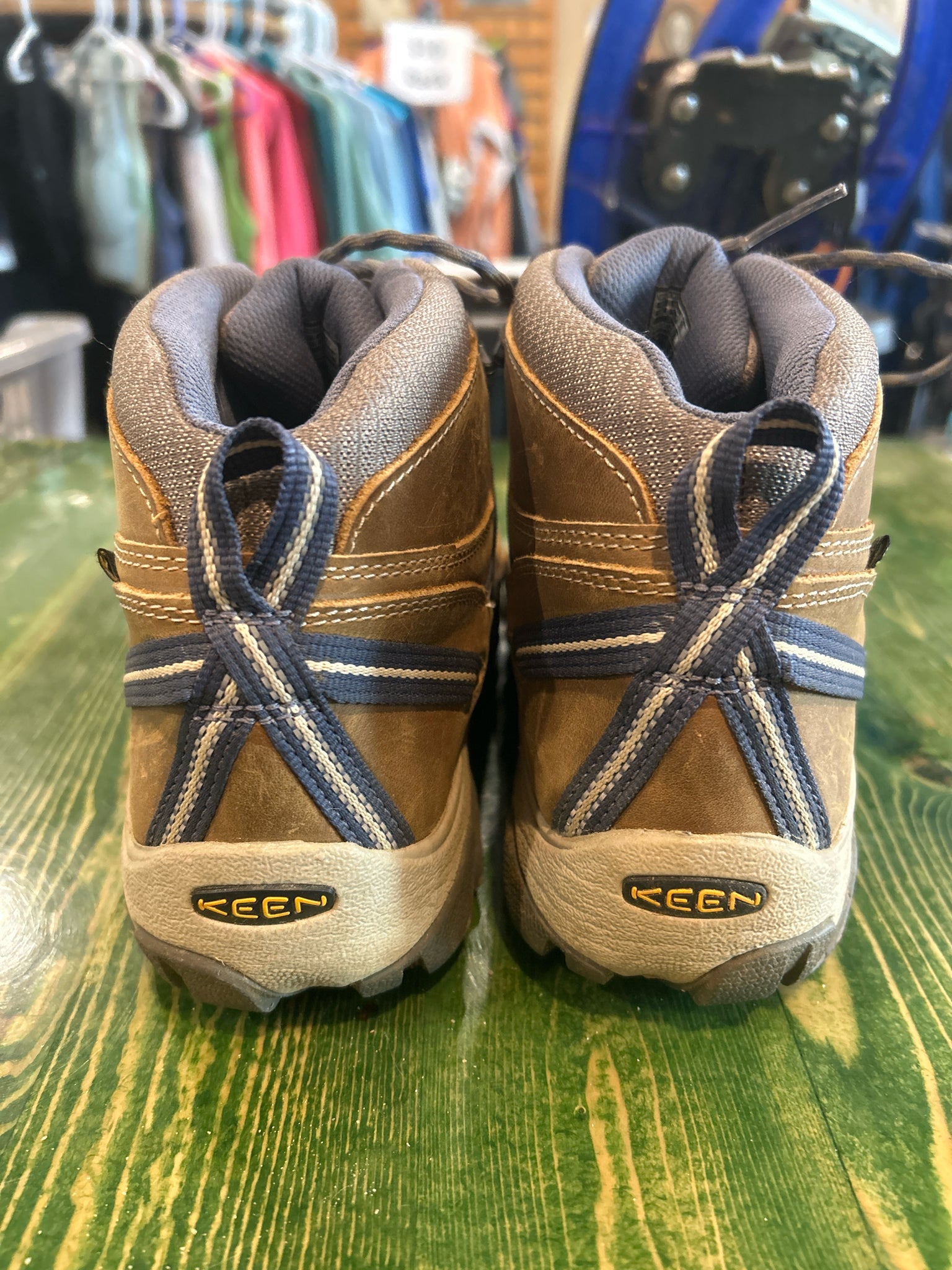 Womens 9.5 Keen Targhee II Hiking Shoe