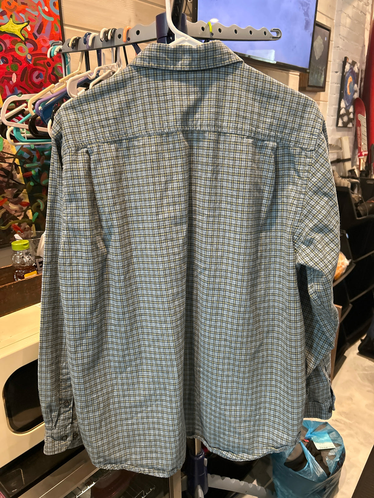 Men's Size Med. Gap Button Up Long Sleeve Shirt