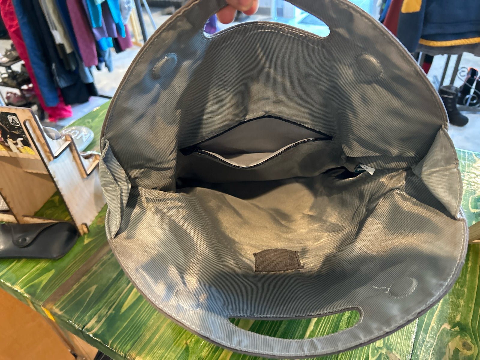Keen Crossbody Purse