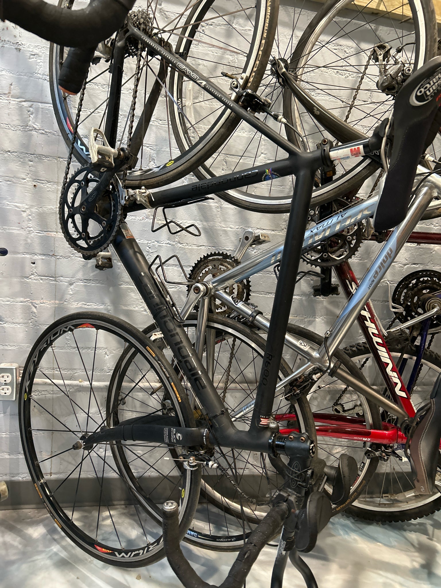 Cannondale R600 Road Bike