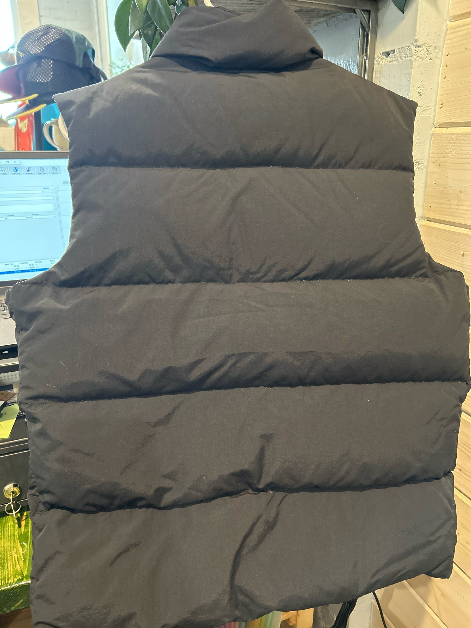 Size M Mountain Hardwear Vest