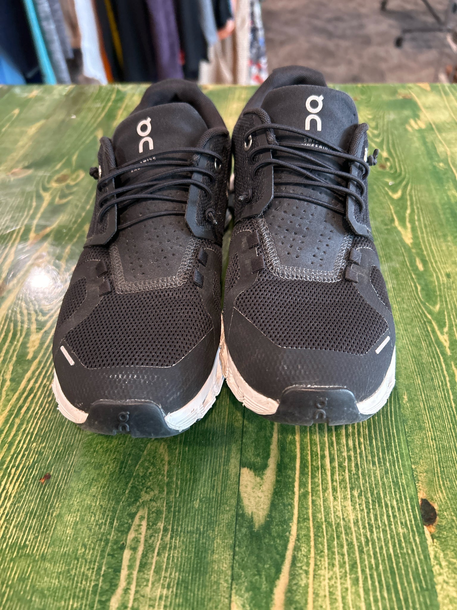 Swiss Engineering Womens Size 9 Black Running Shoes