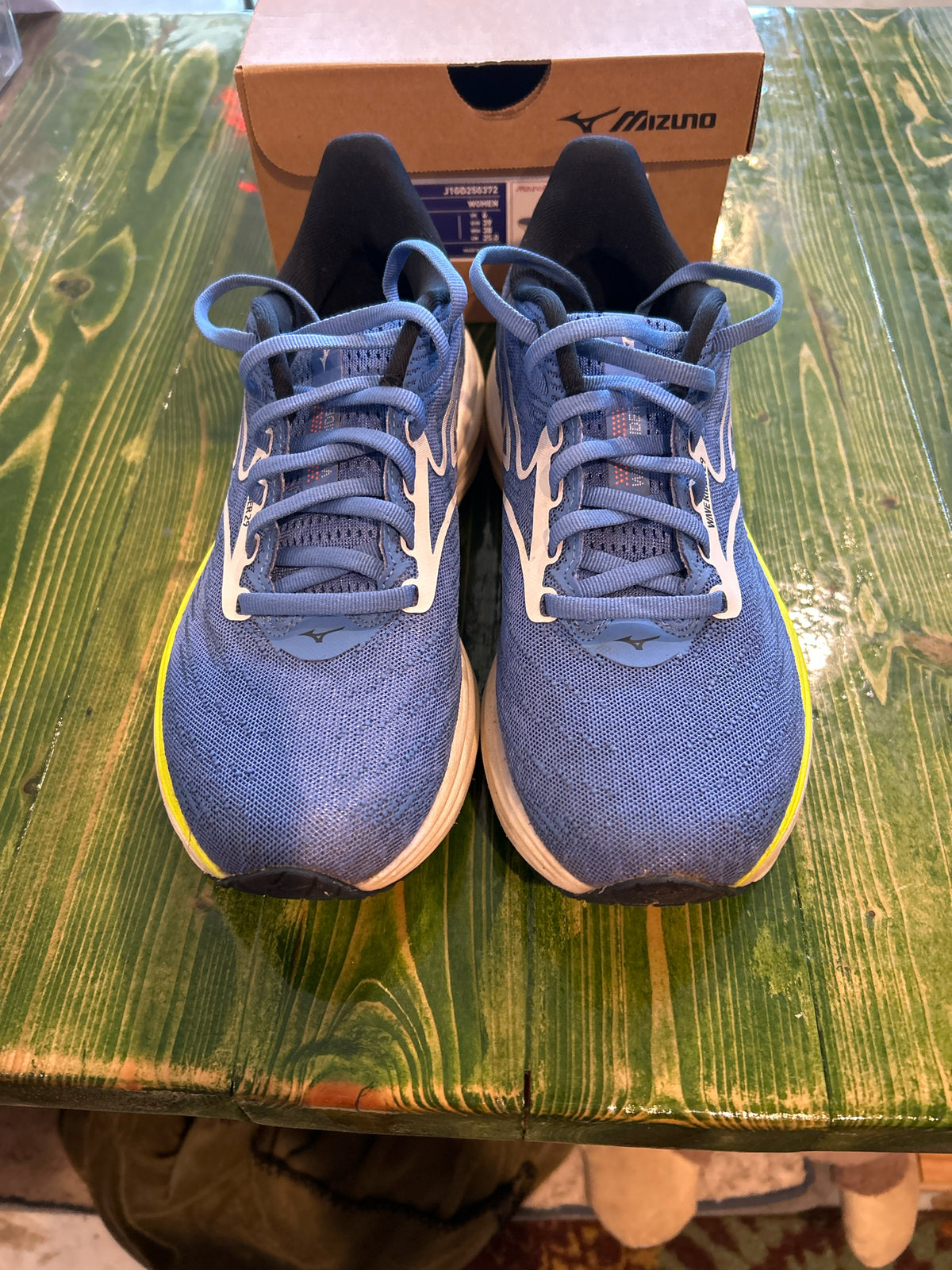Women's Size 8.5 Mizuno Wave Rider 29 Running Shoes