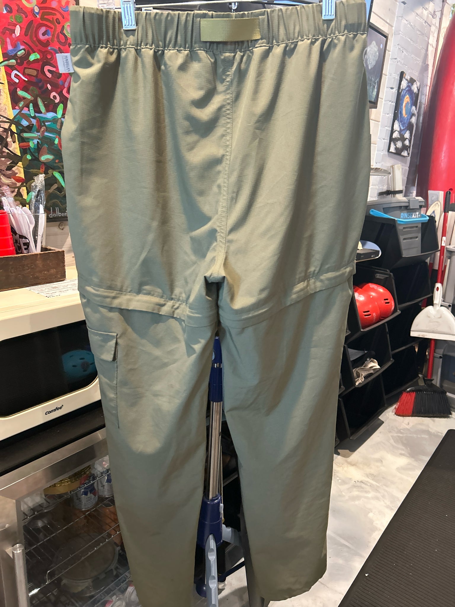 Size M Magellan Outdoors Pants