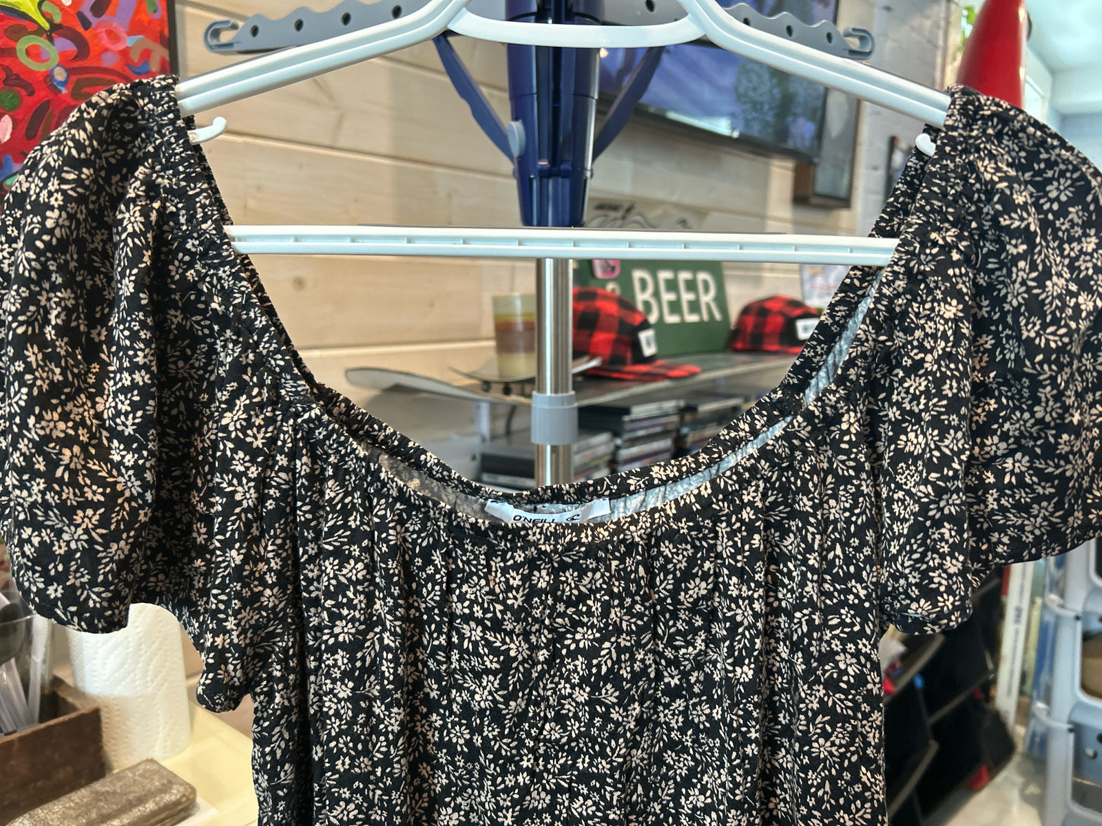 Size M O'Neill Floral Puff Sleeve Crop Top