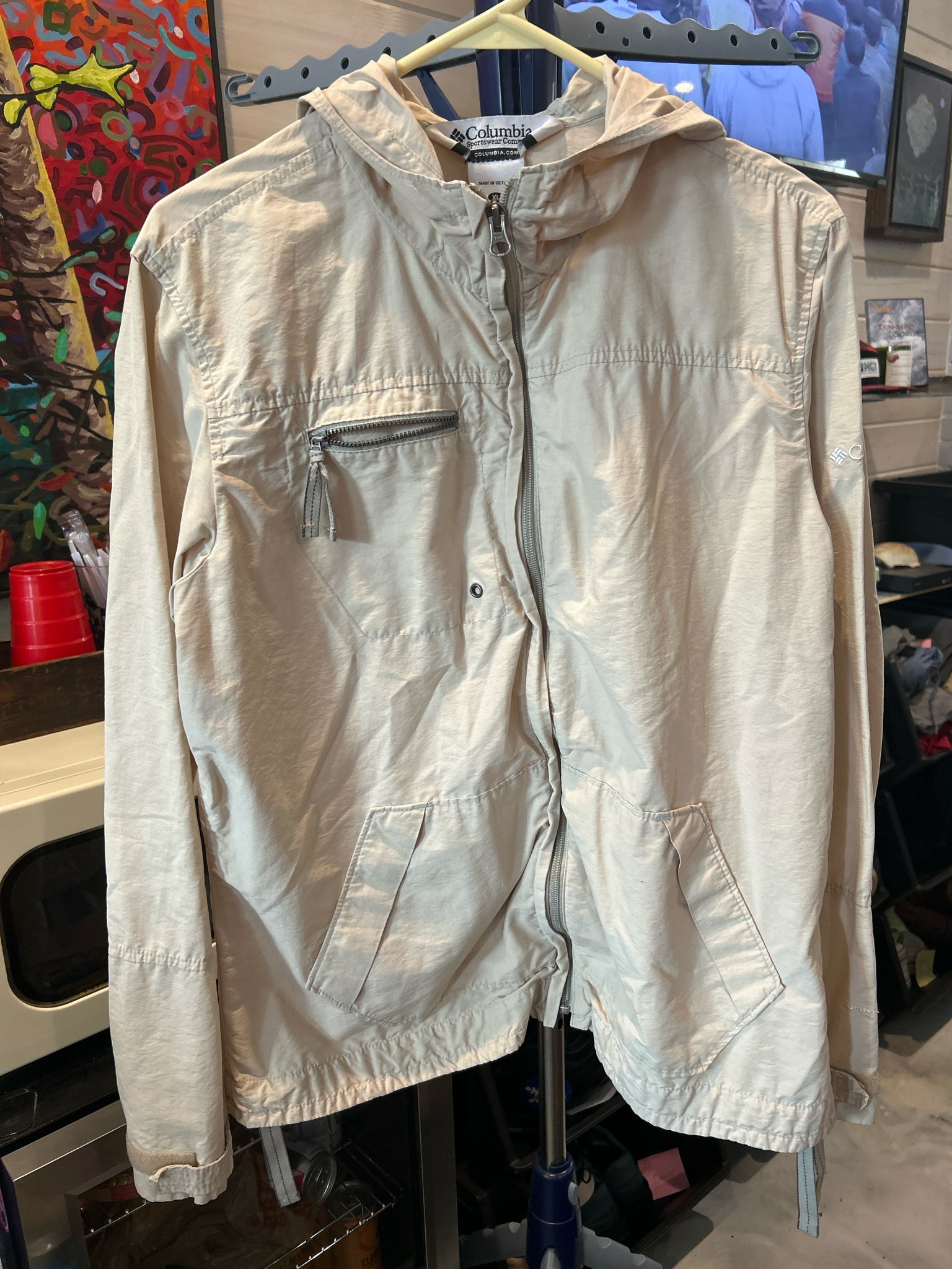 Size XL Columbia Jacket (Outdoor)