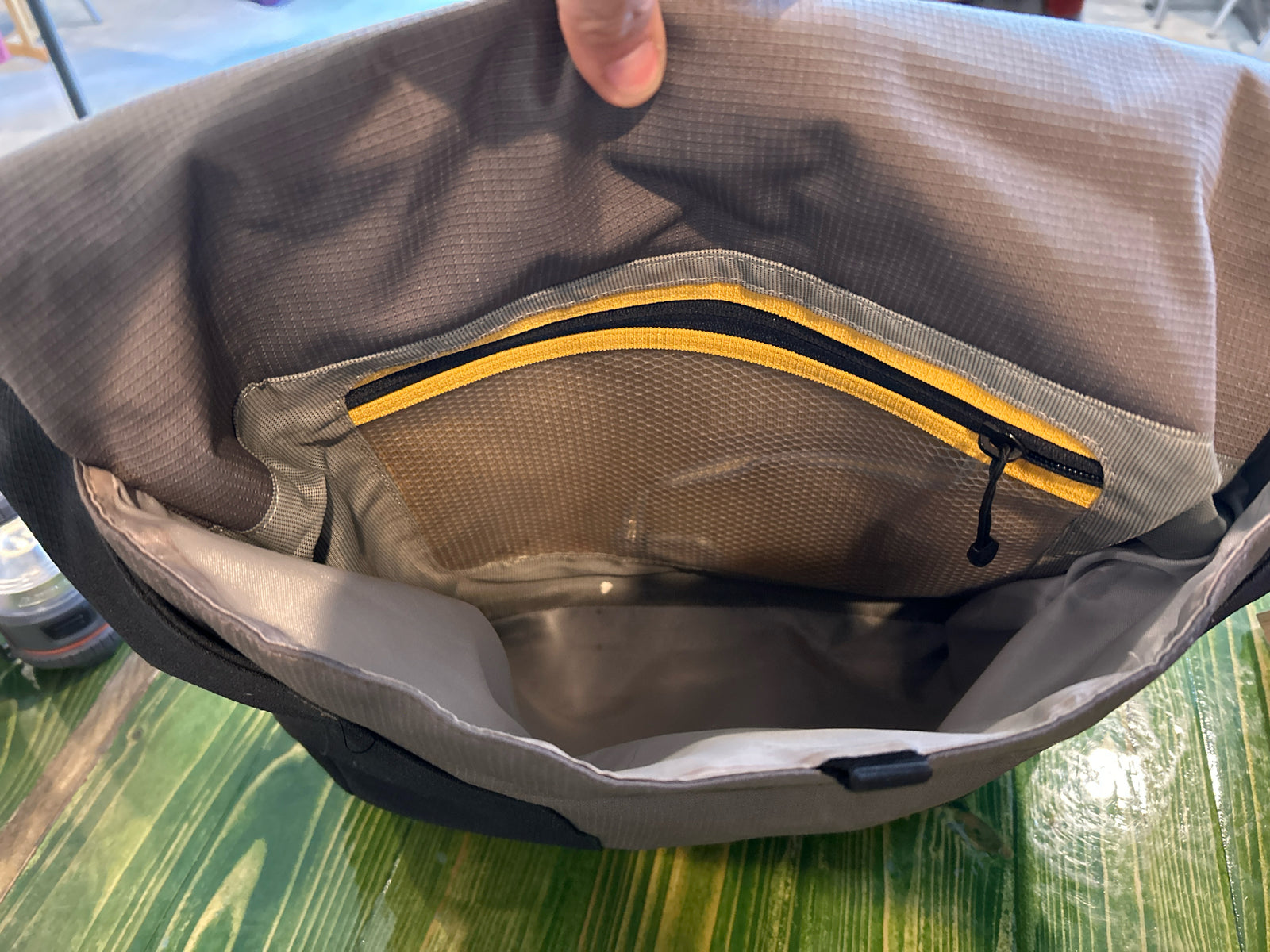Keen Crossbody Purse