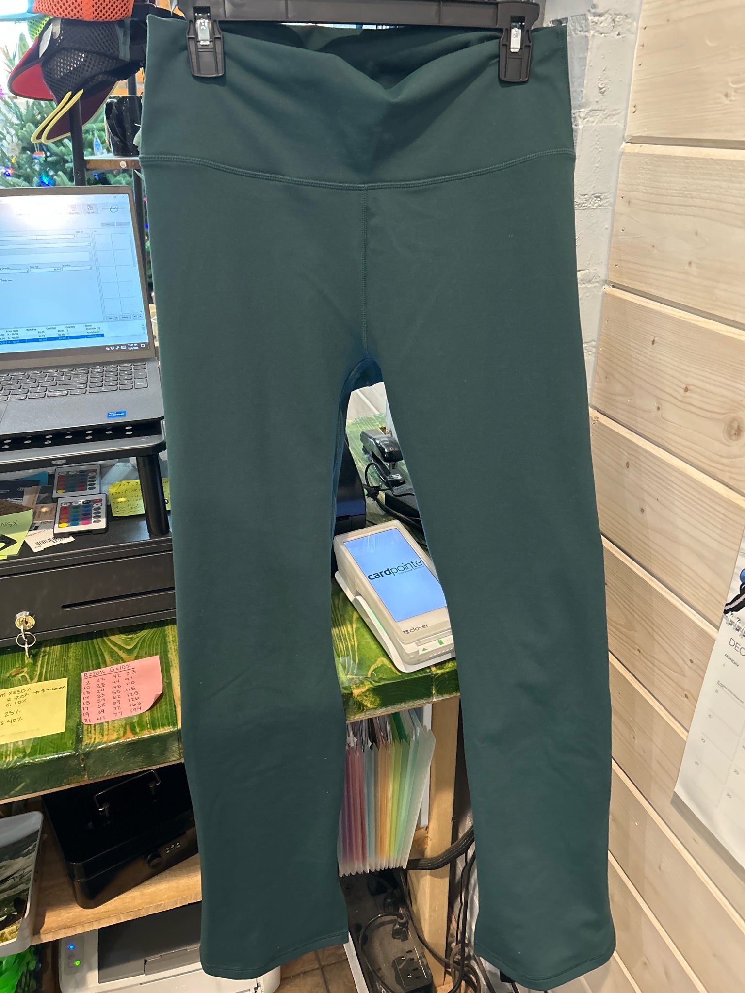 Size L Fabletics Leggings