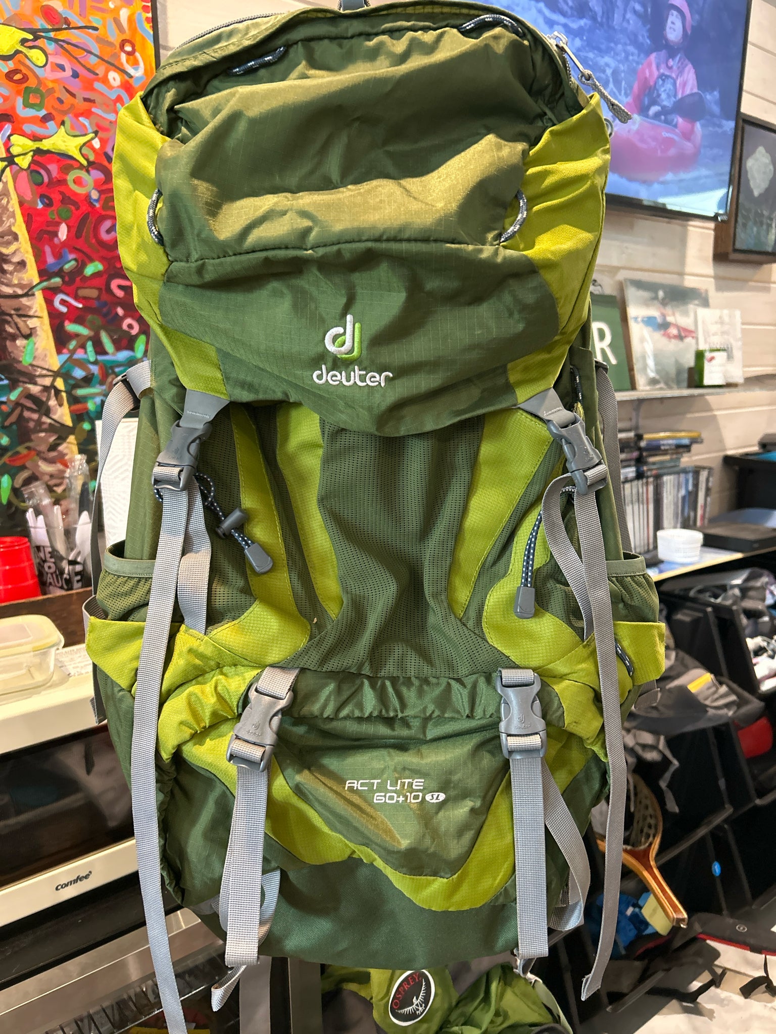 Deuter ACT Lite 60+10 SL Backpack