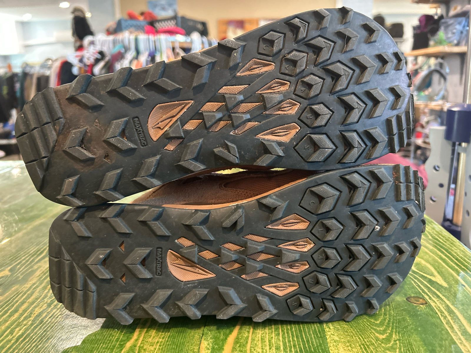 Altra Womens Size 9 Lone Peak Hiking Shoes