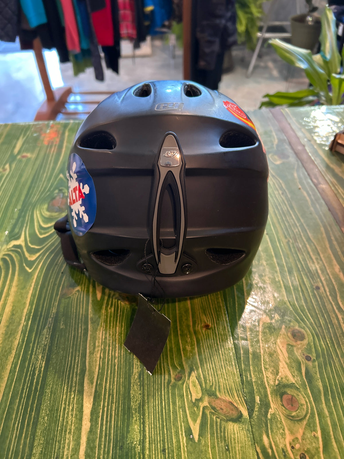 Size Md. Giro G9 Ski/Snowboard Helmet
